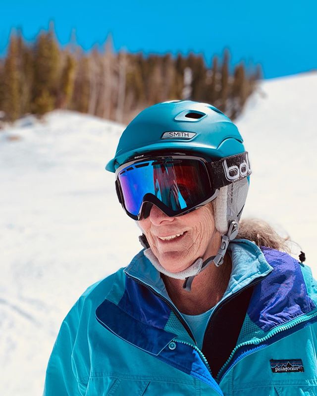 Those of you who know me beyond this platform have probably heard me say this before. I exist because of snow. This is an absolute truth. But, beyond that, I exist because of how much this woman 👆 loves snow and skiing. ❅
We didn&rsquo;t ski too man