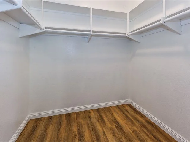 014_Master Closet.jpg