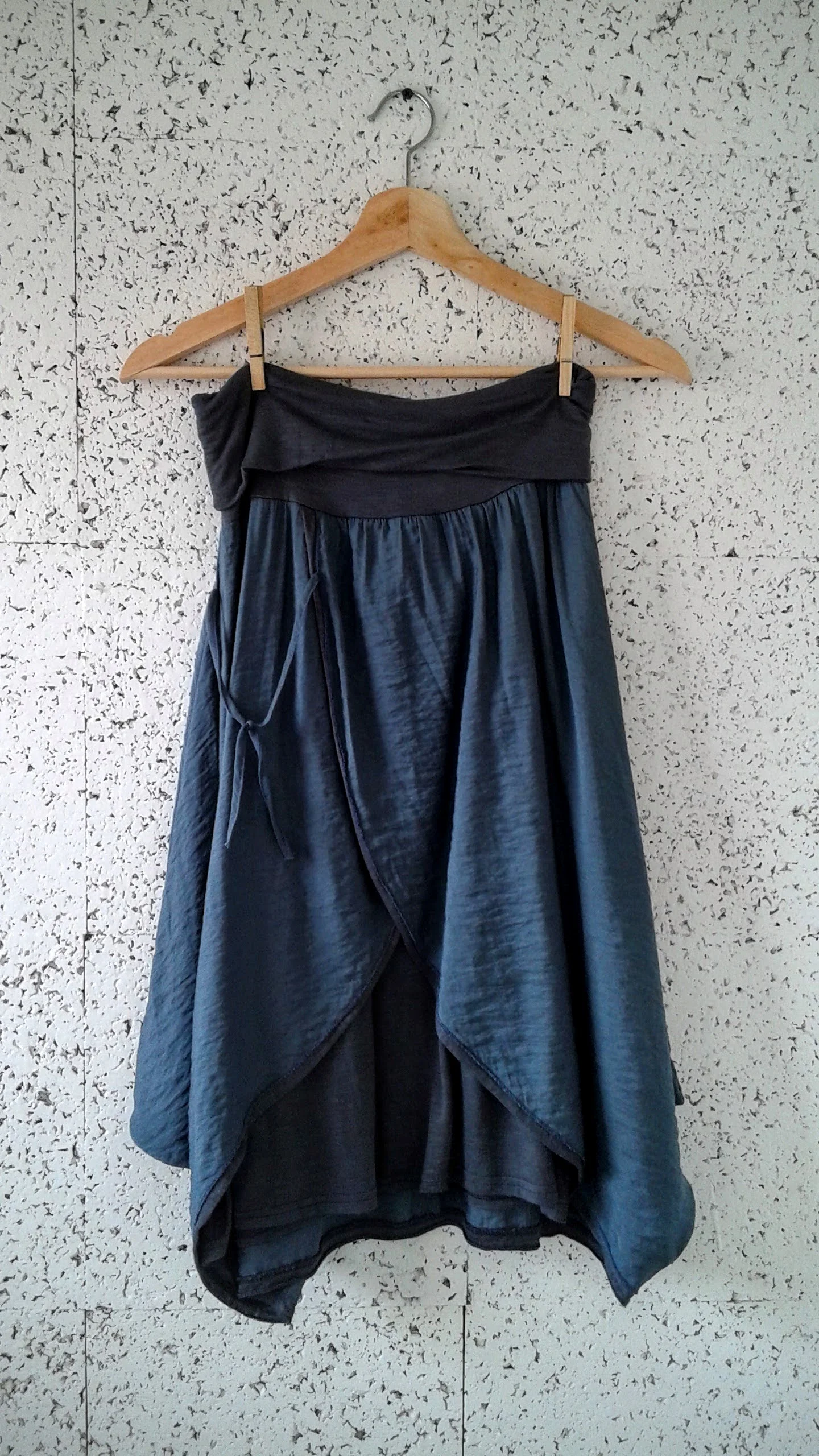Mado et les Autres skirt; Size M, $22