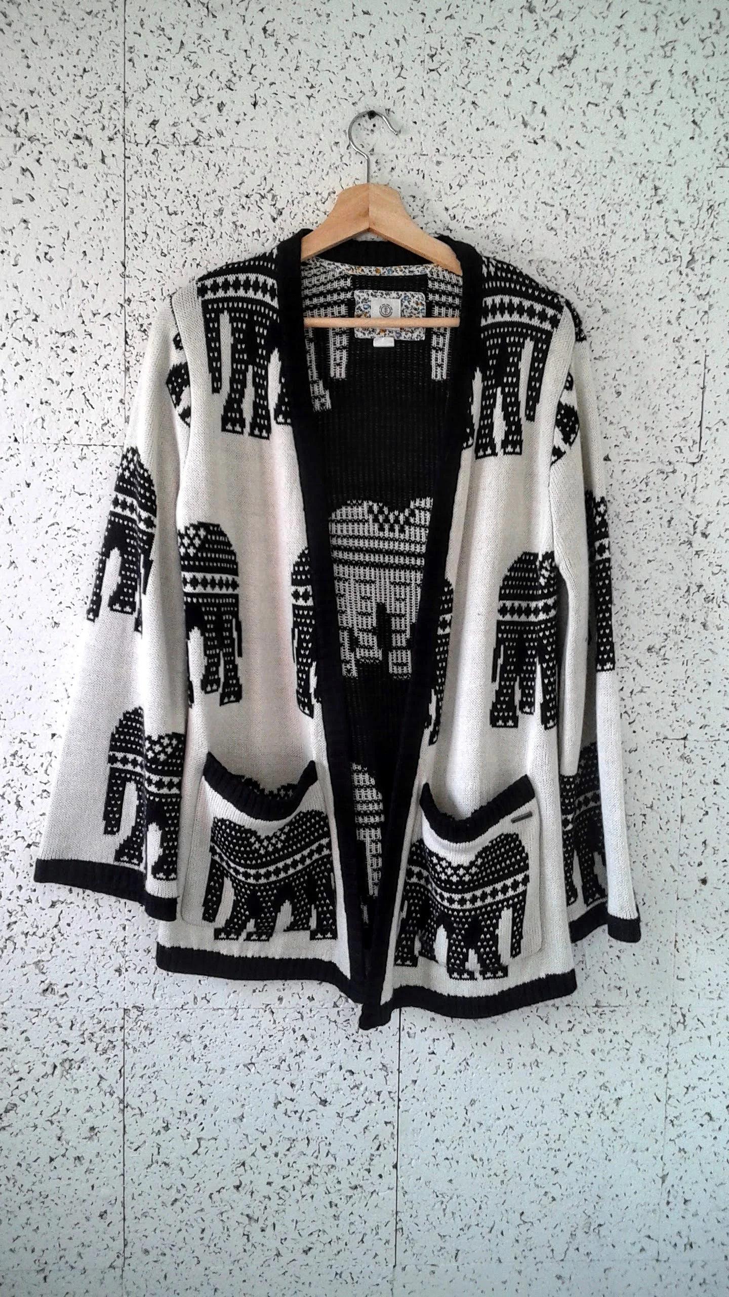 Element sweater