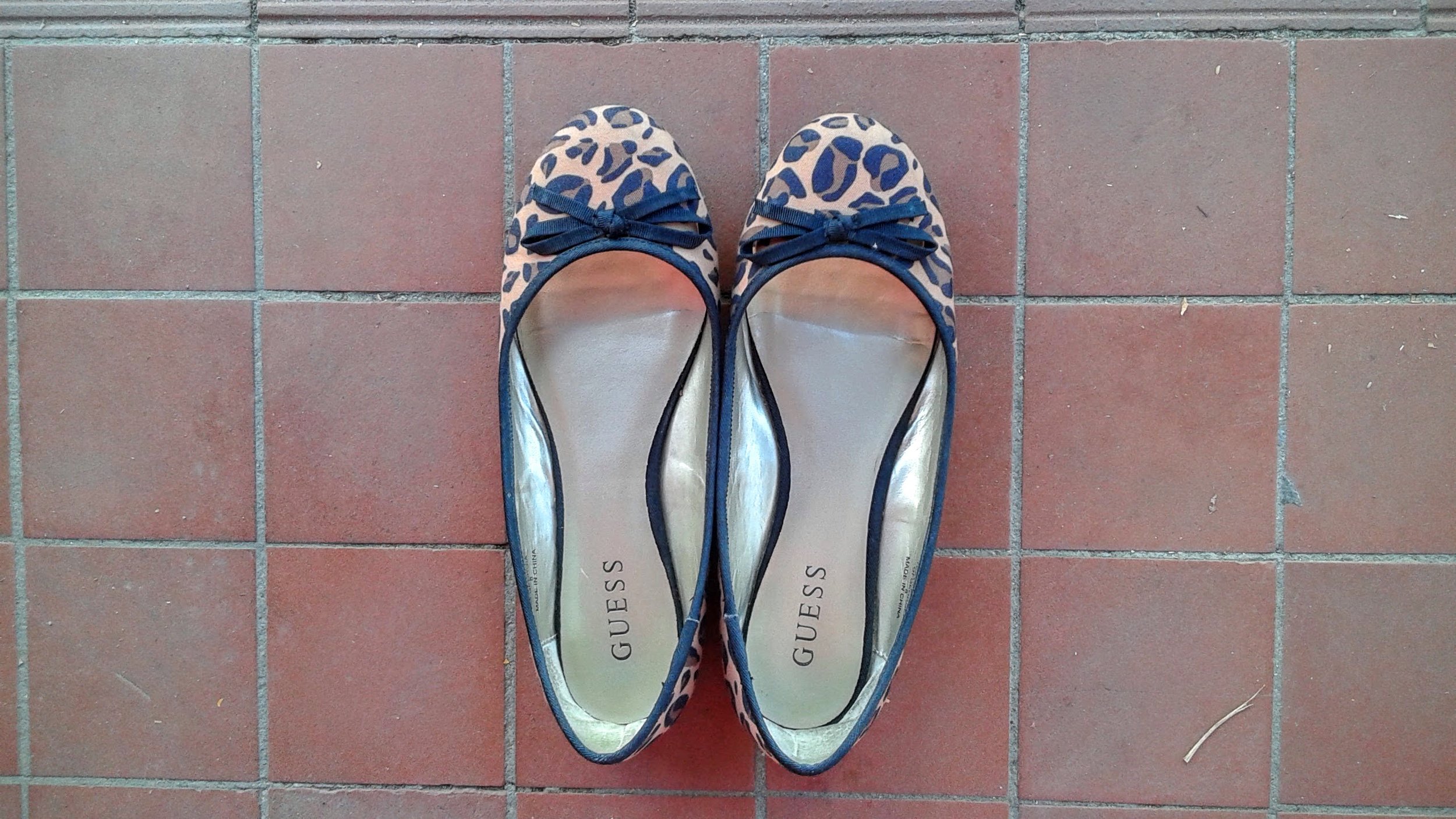 Guess flats