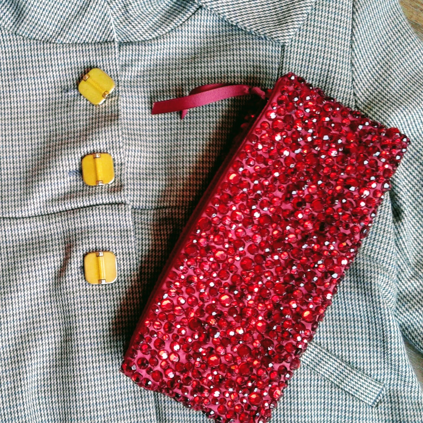 Banana Republic clutch, $16