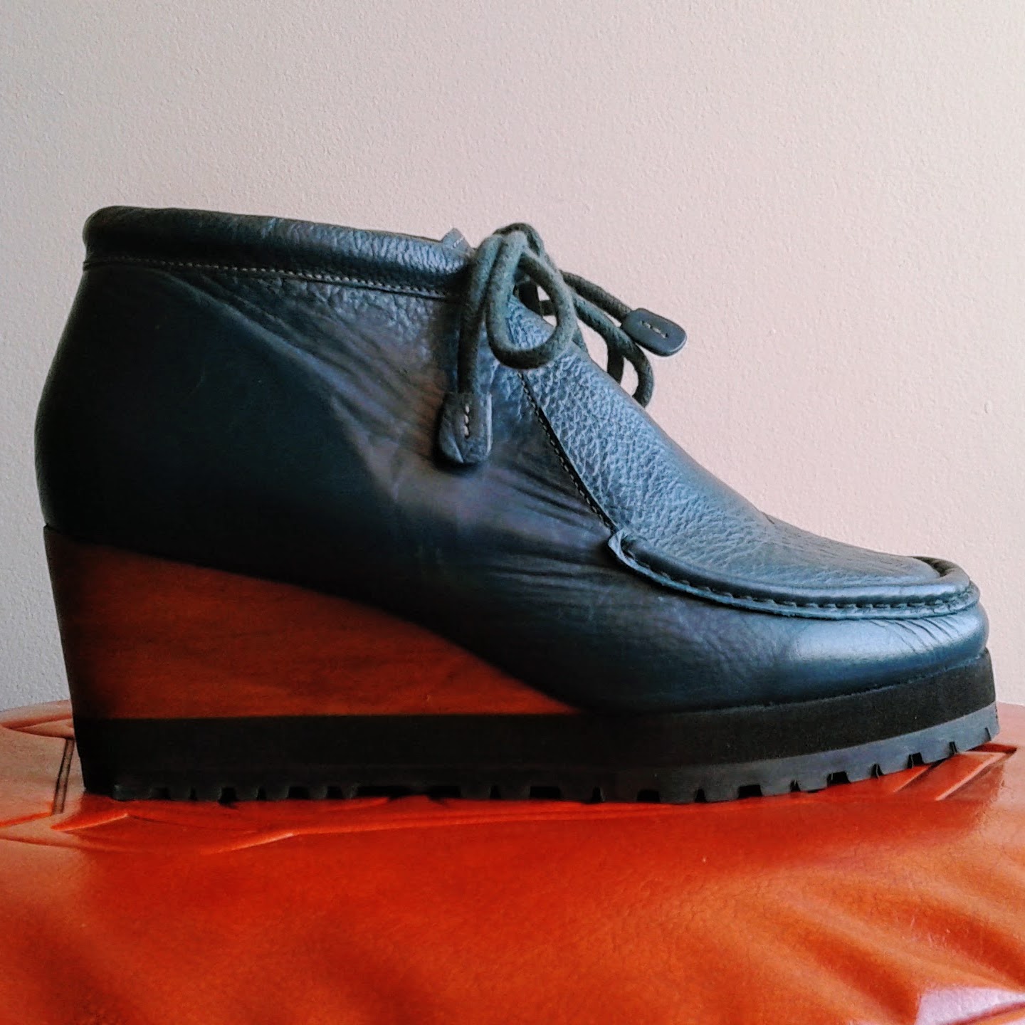 Ecoté shoes; S8, $45
