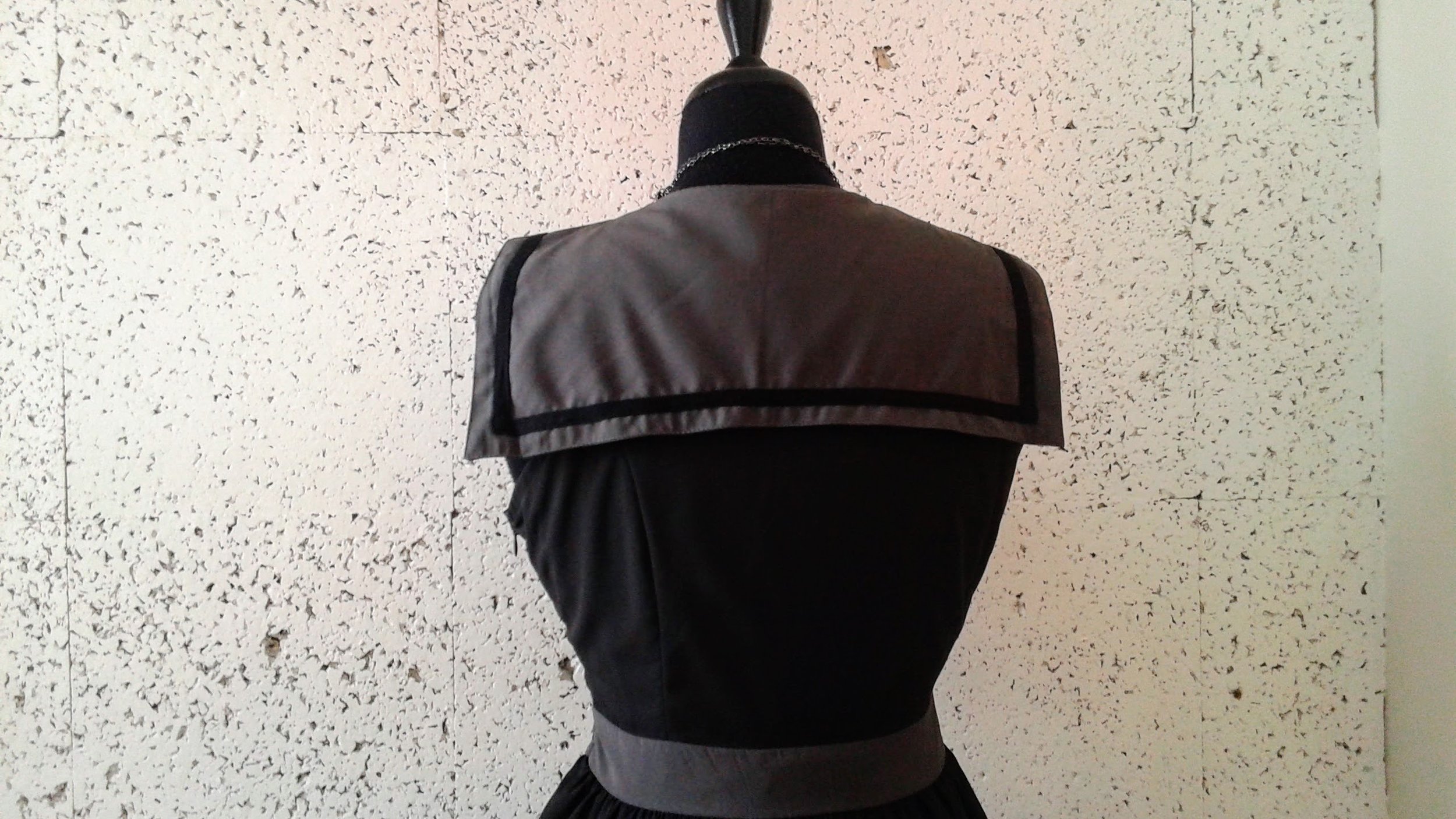 Sailor collar