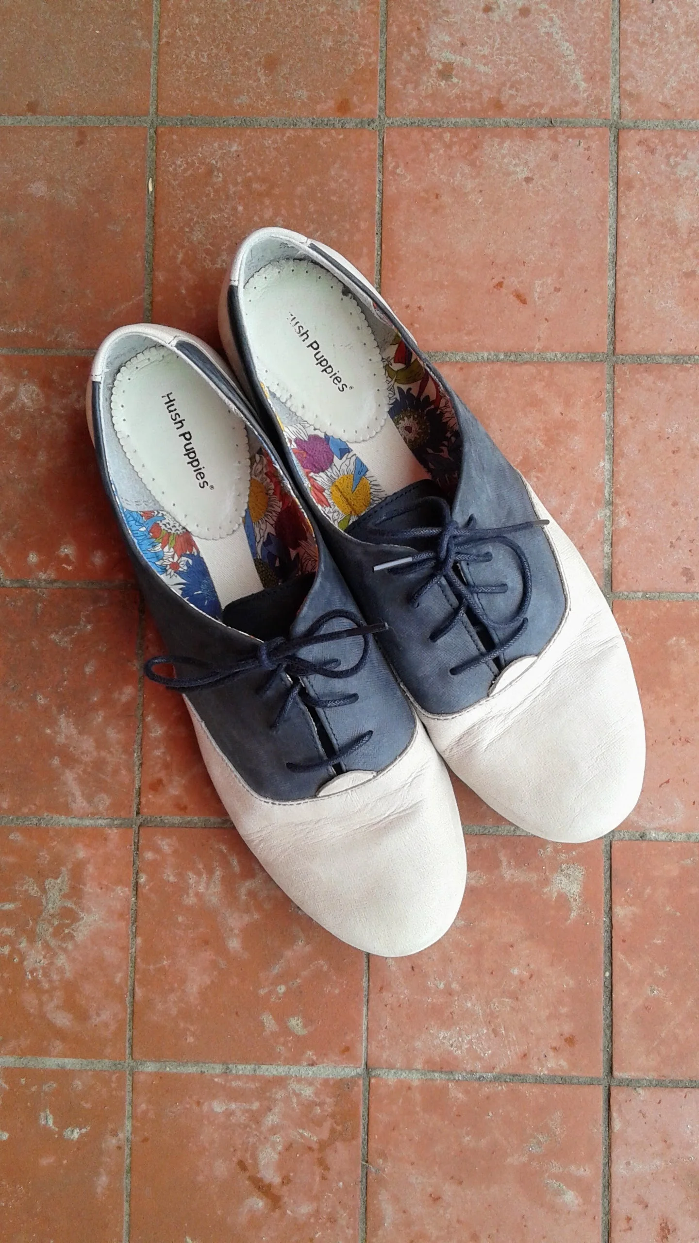 Hush Puppies; S9, $26