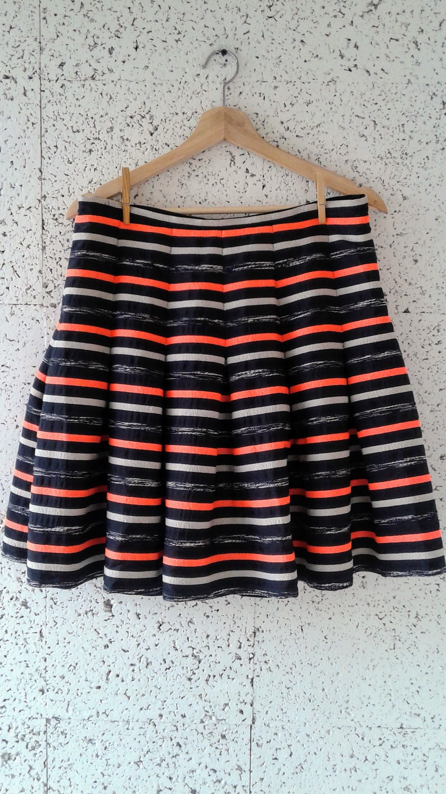 HD Paris skirt; Size 12, $26