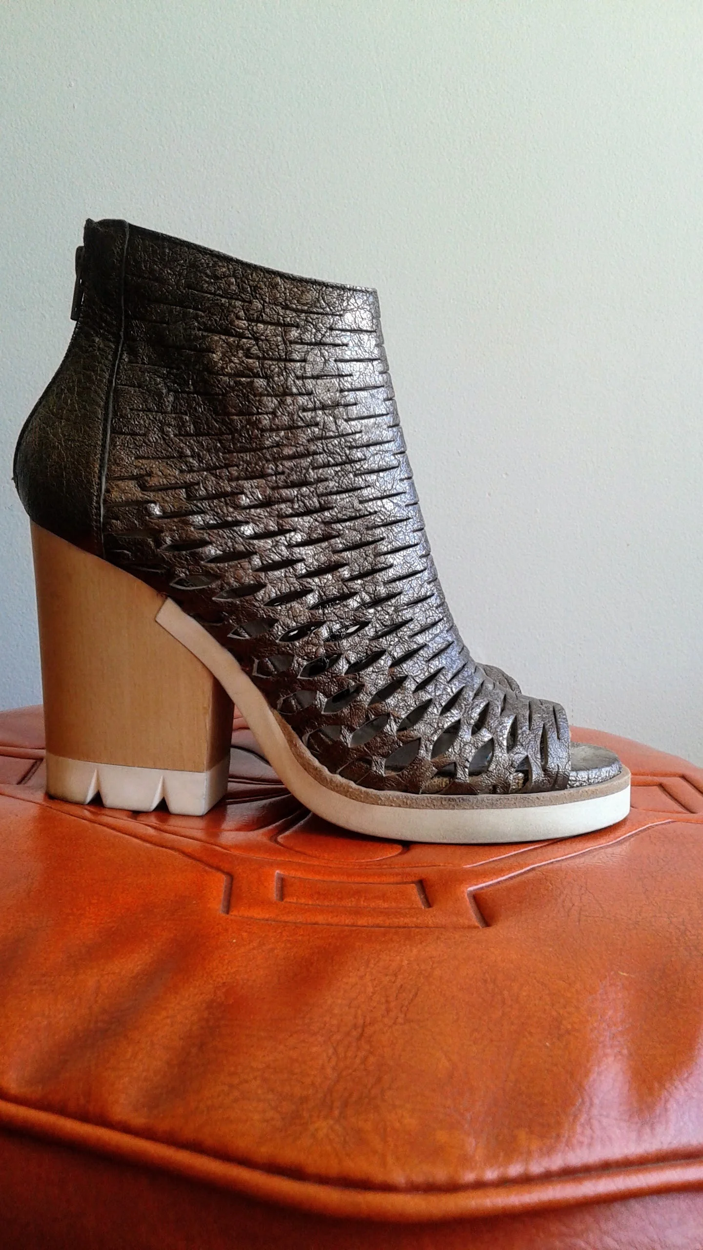 Strategia shoes; S6.5, $42