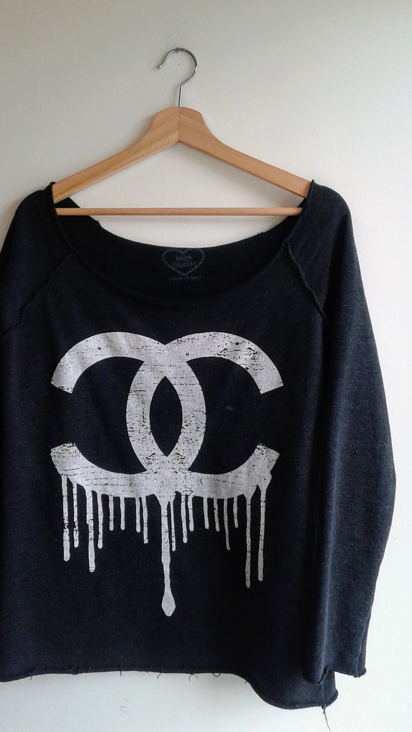Miss Queen top; Size L, $30