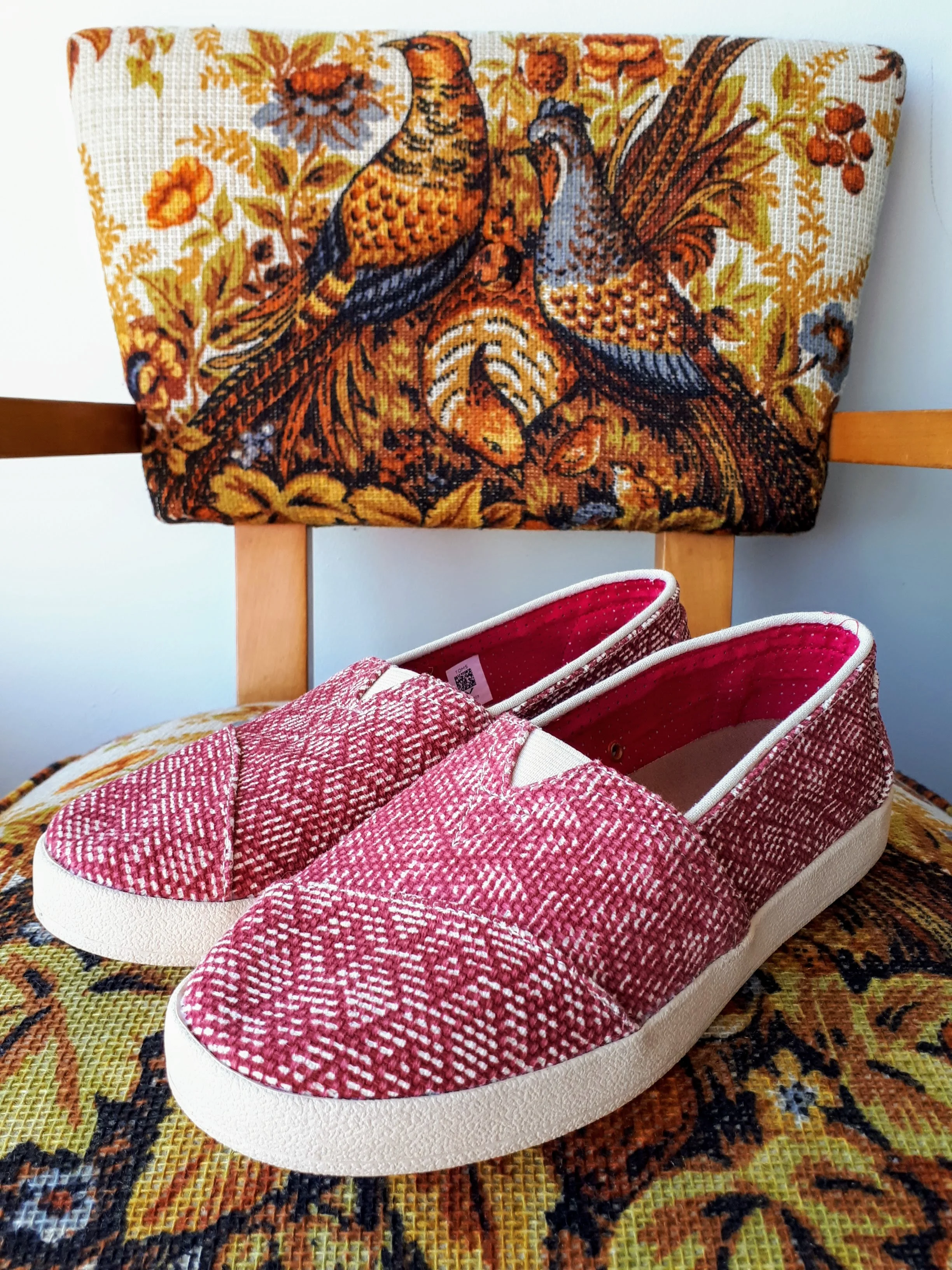 Toms shoes; S7.5, $36