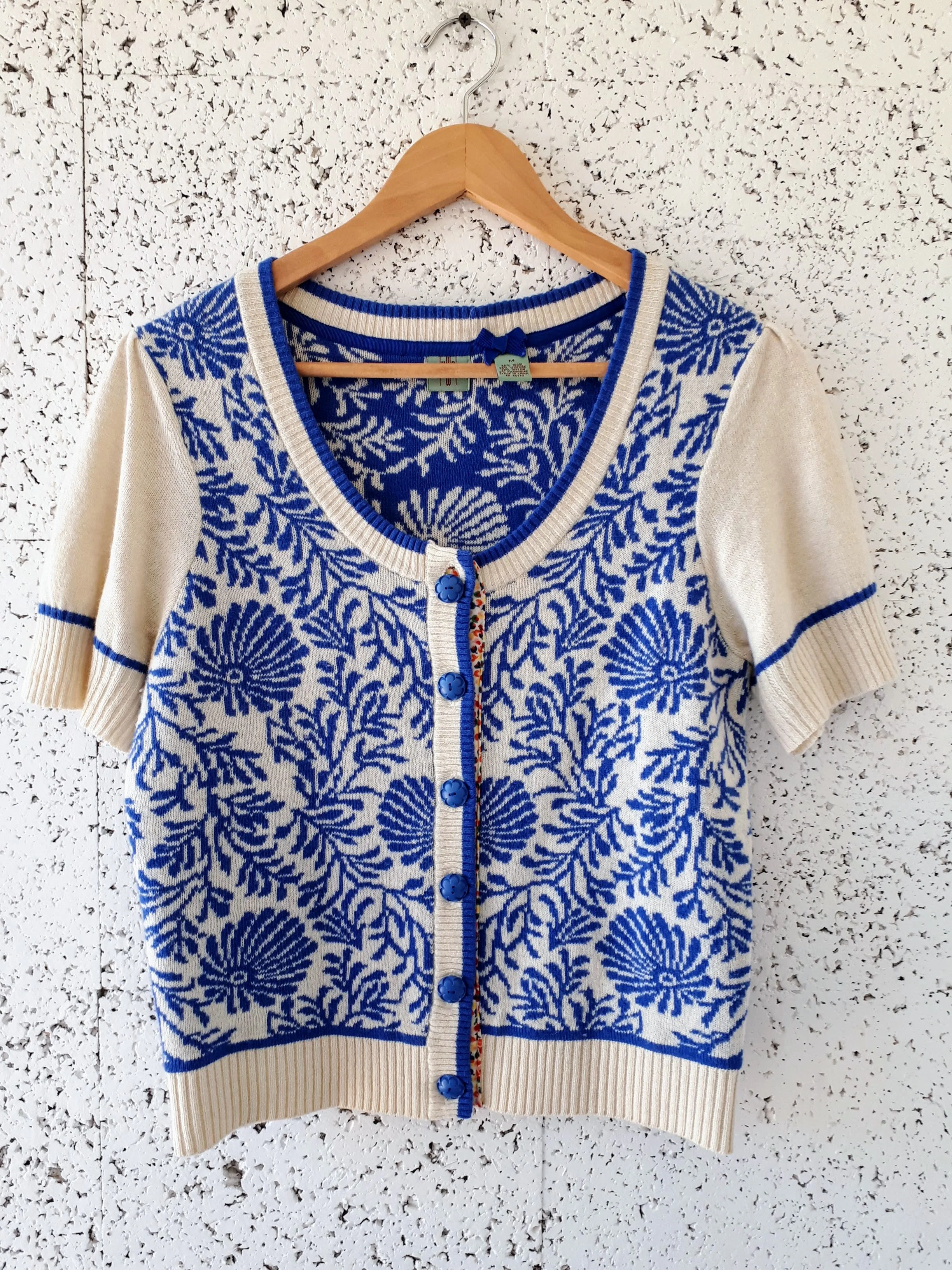HWR sweater; Size M, $28