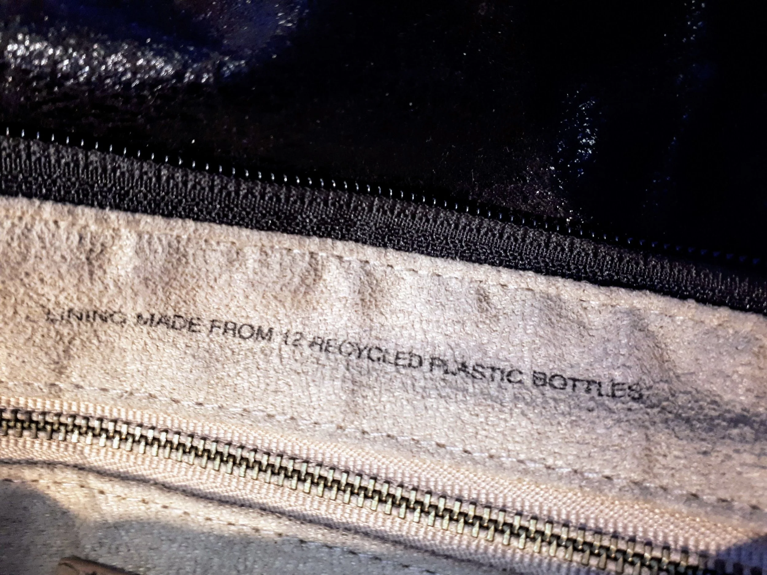 "Lining made from 12 recucled bottles"