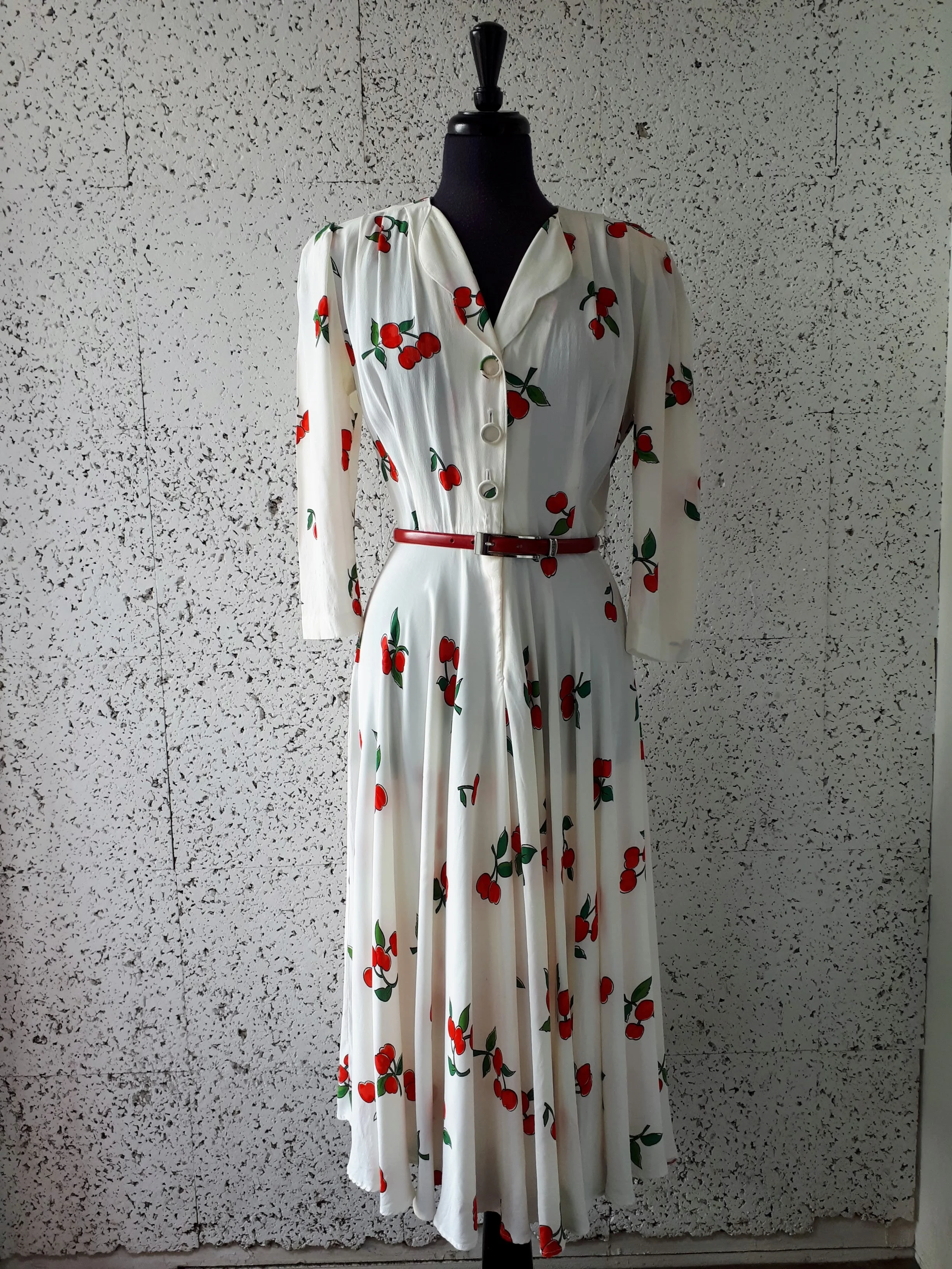 Saint Tropez West dress; Size 6, $42
