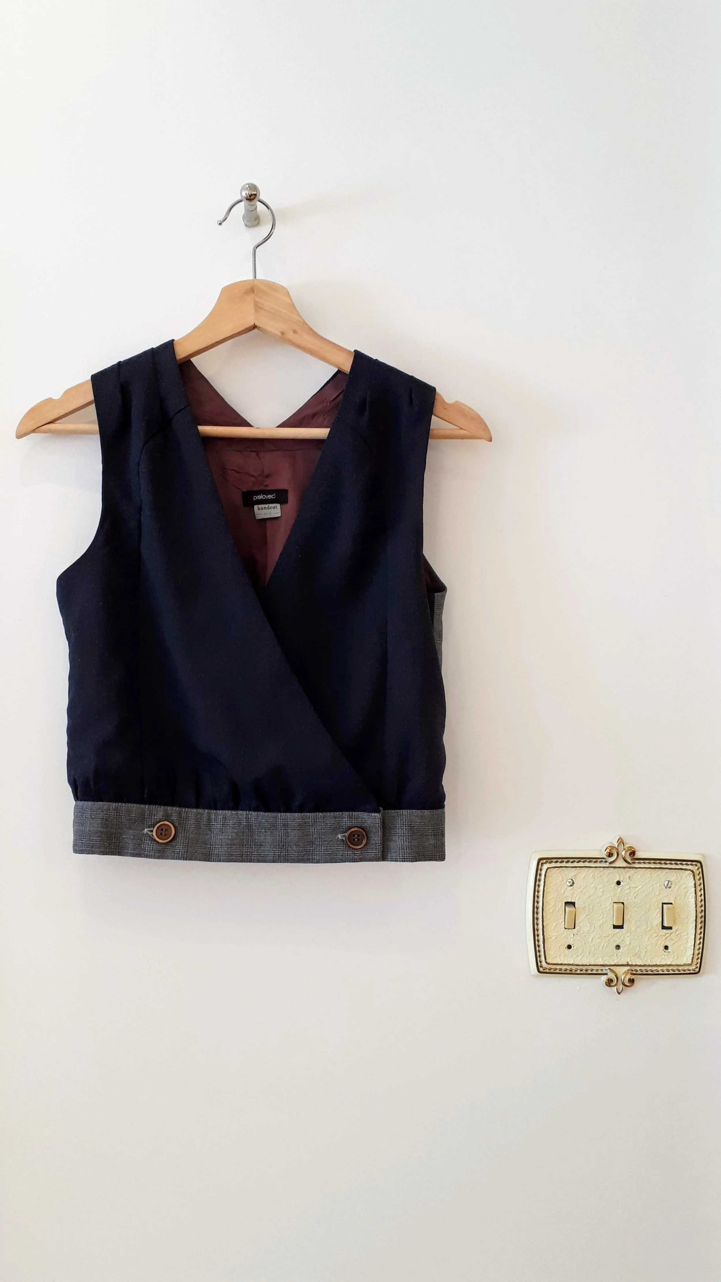 Preloved vest; Size XS, $26