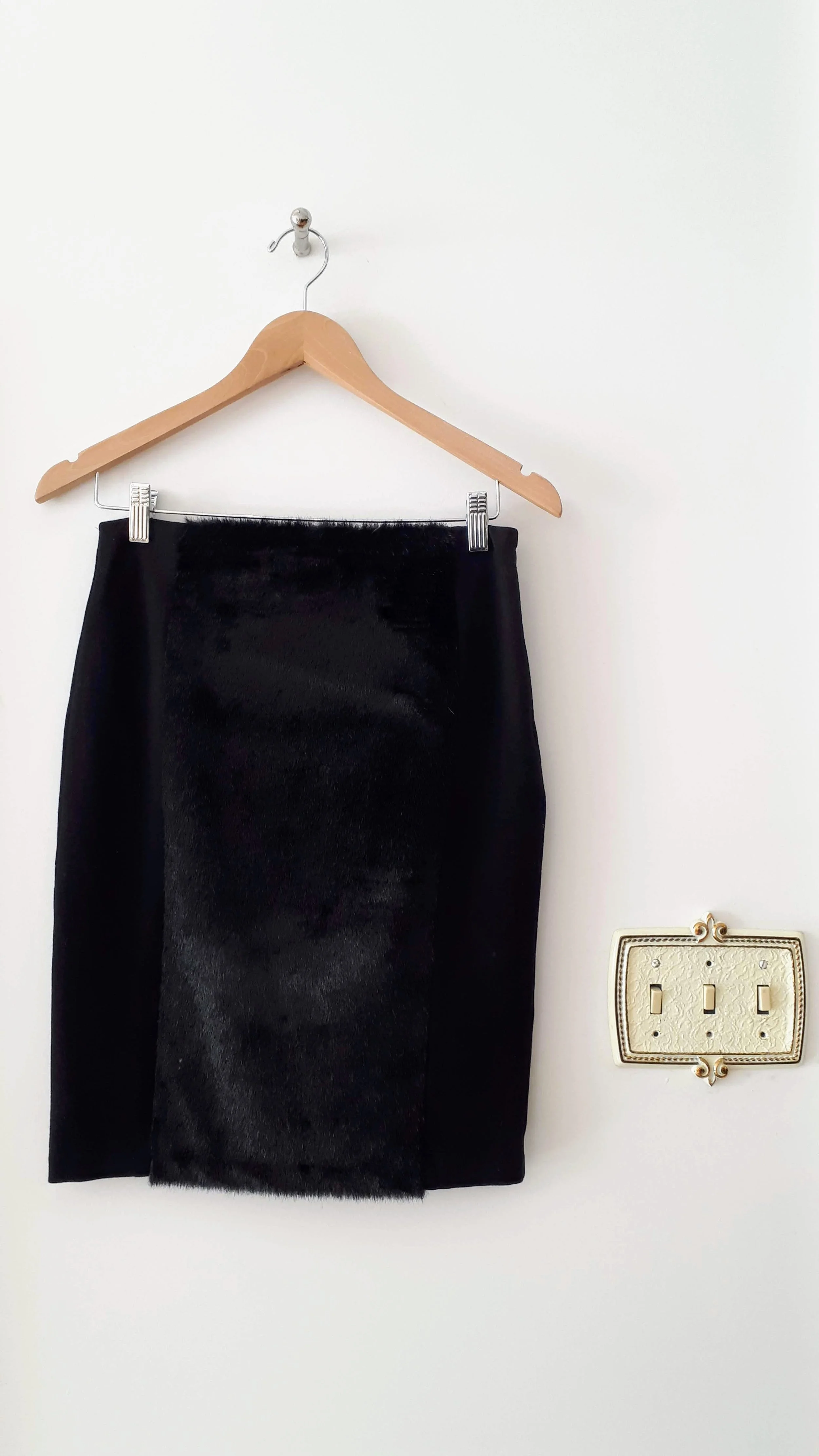 Jay Manuel skirt; Size 4, $24
