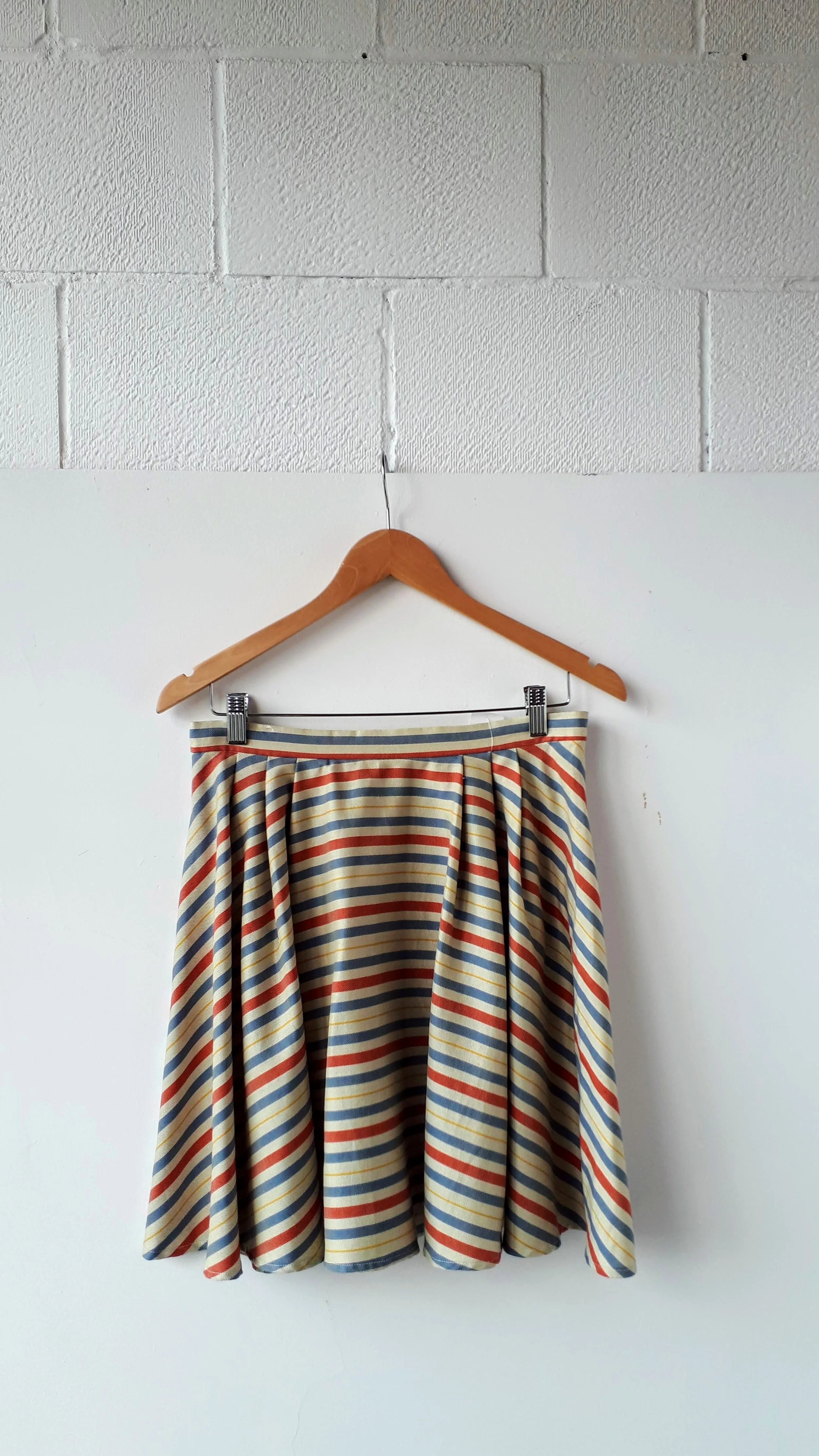 Nicola Fan skirt; Size L, $34