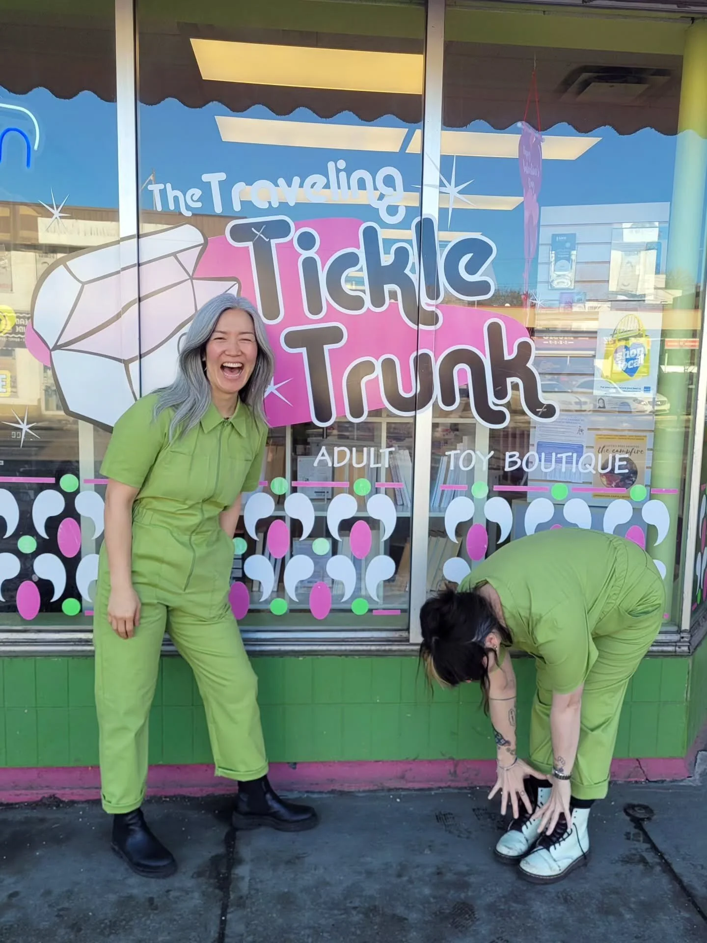 ***NOW ON: Birds of North America Pop-up at Red Pony!!**
Friends, 2026 can officially start (forget all that January stuff, delete, delete, delete) now that the Birds of North America Pop-up at Red Pony has started!!! Friends, they sent us sooooooooo