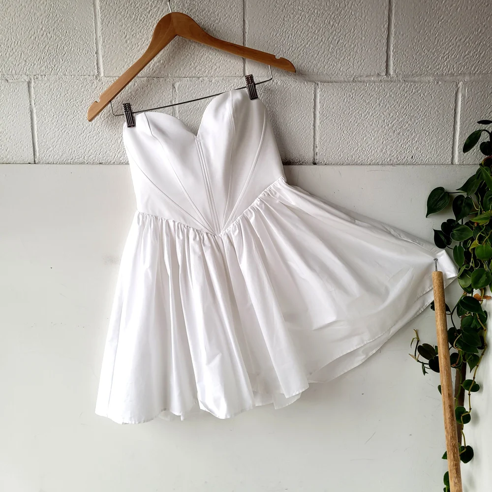 White Dress, Size XS  Red Pony Consignment