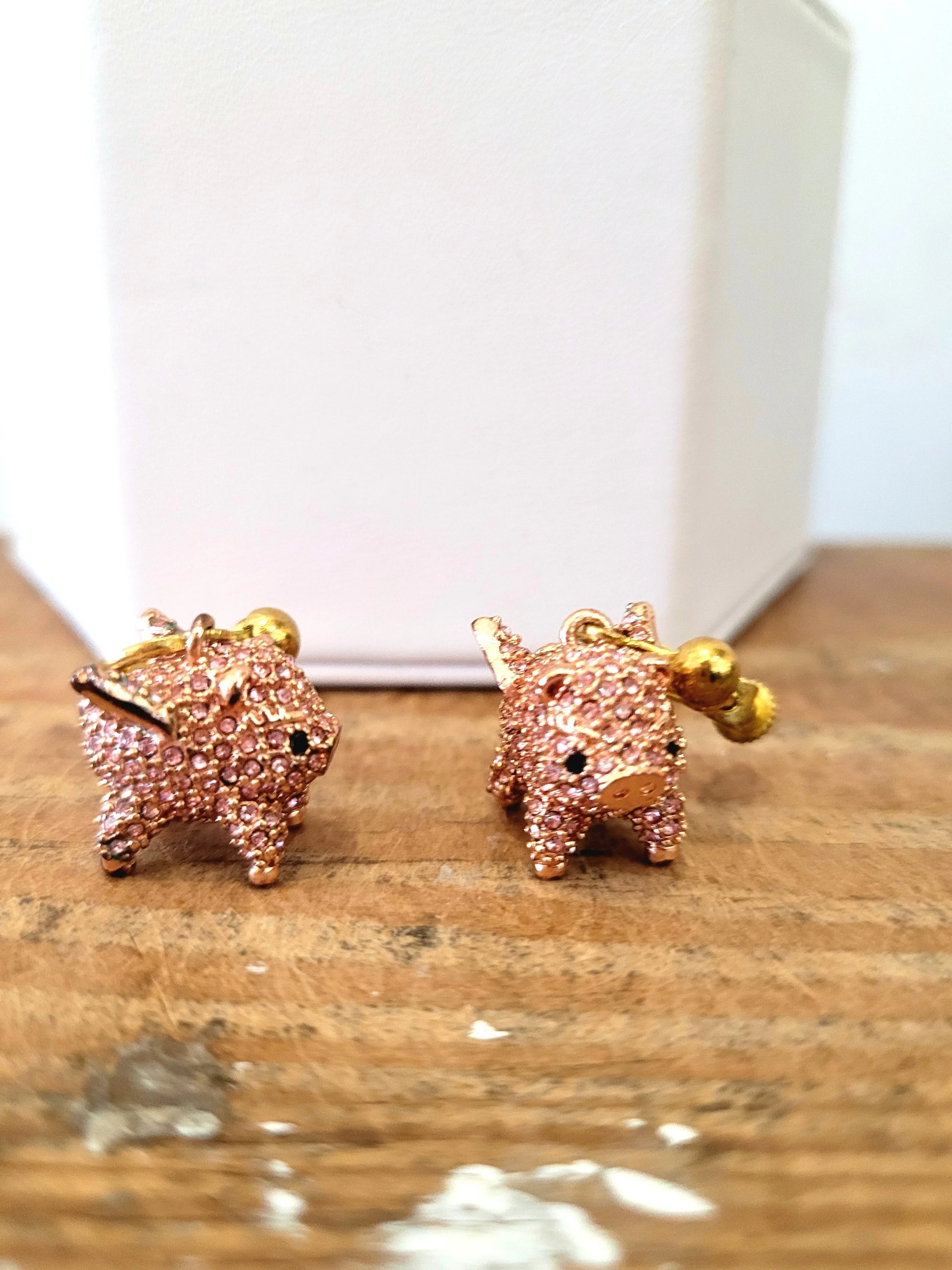 Kate Spade Flying Pig Clip-ons