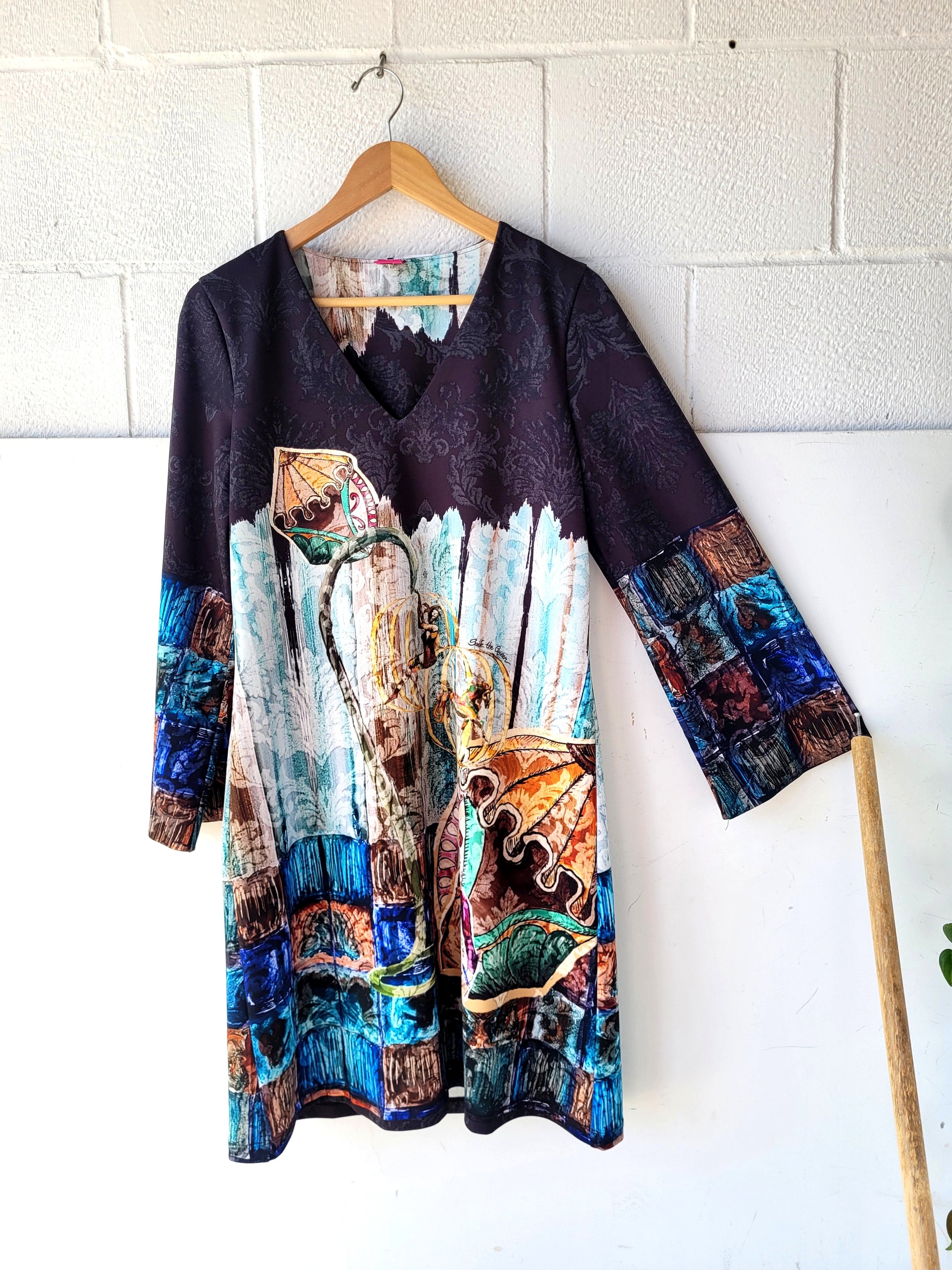 Save The Queen Dress, Size L