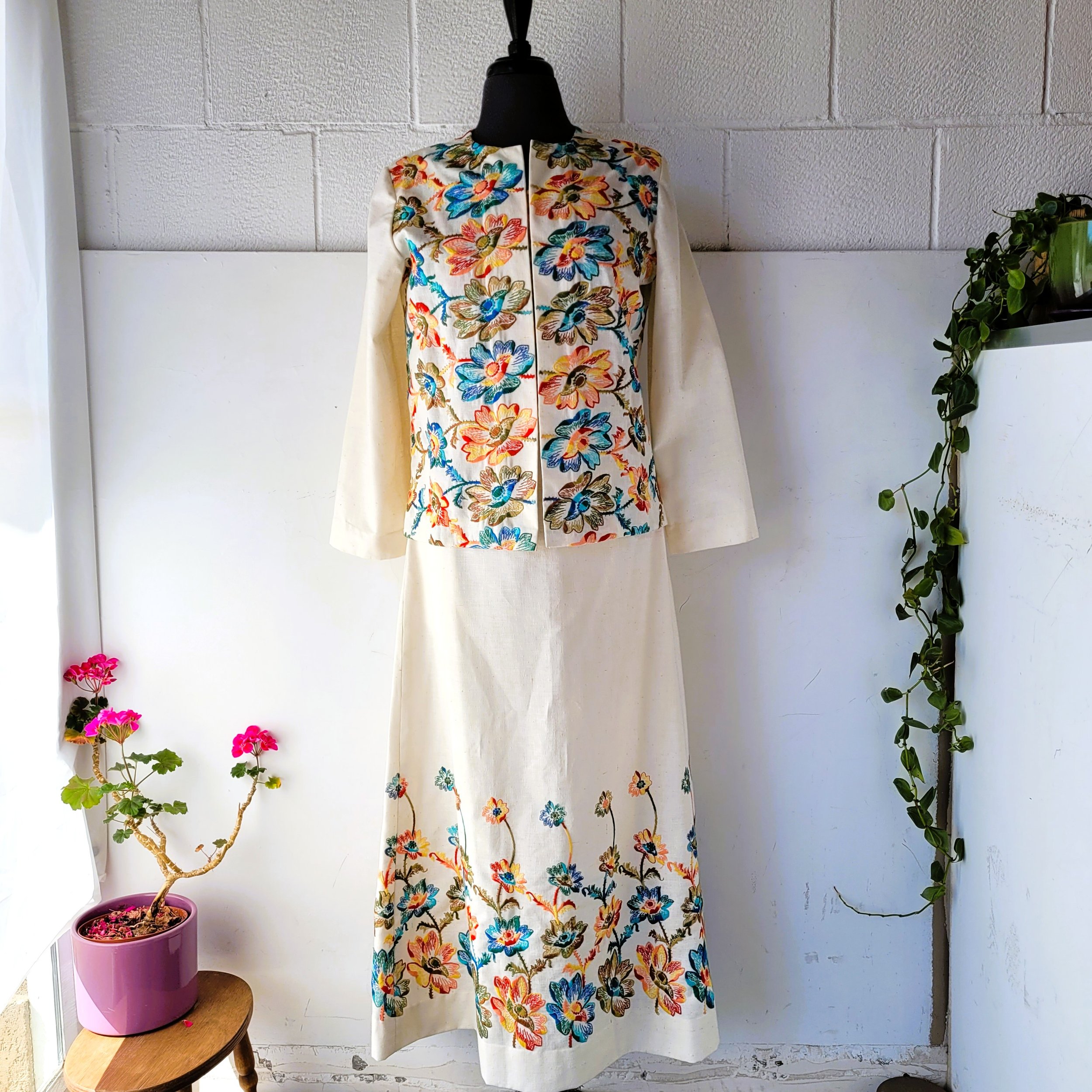 LAST CHANCE: Vintage Embroidered Jacket, Size L