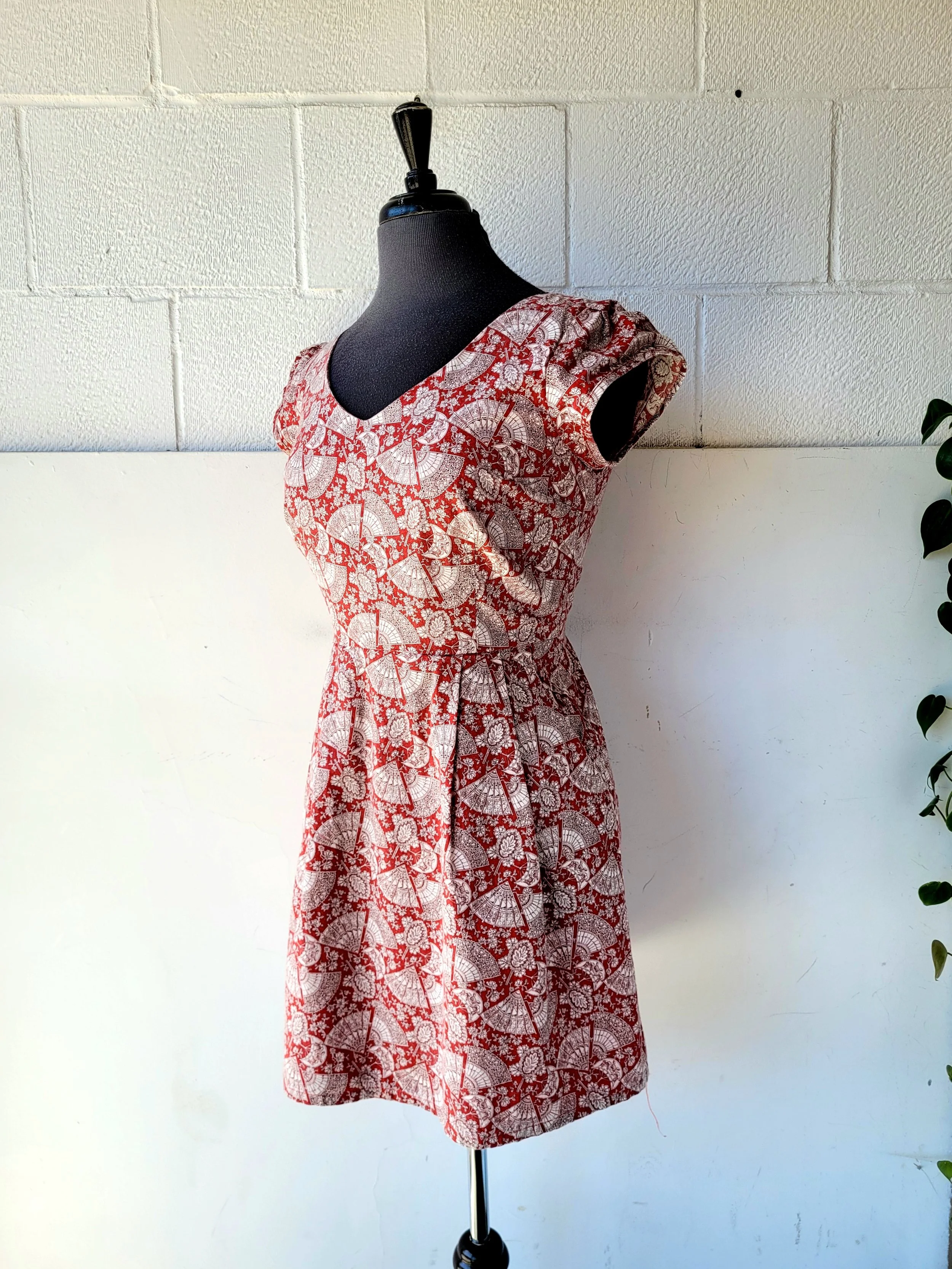 Birds Of N. America Dress, Size M