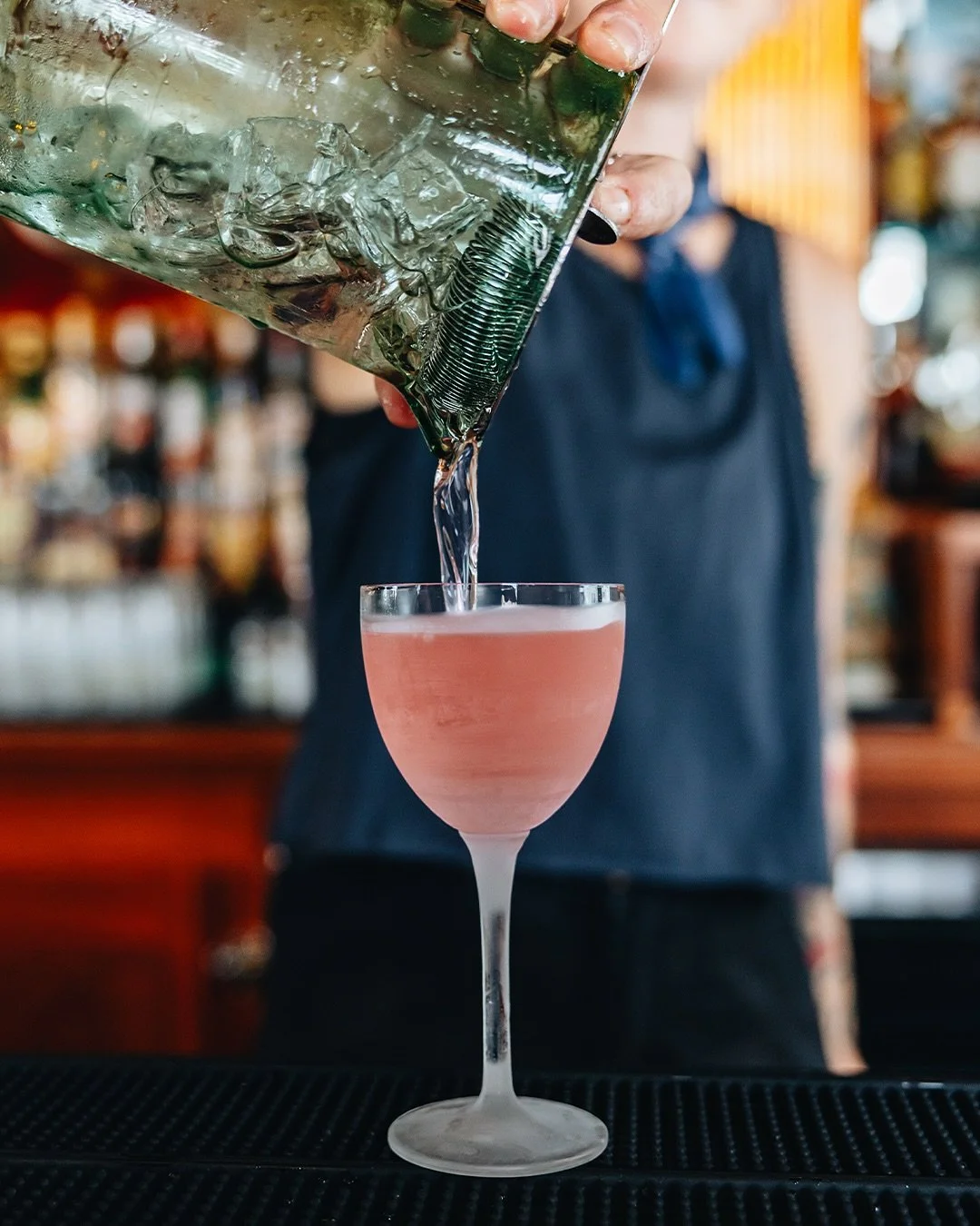 Had the chance to shoot for @infatuation_chi at @fof_chicago in West Town, a spot with great cocktails, thoughtful interiors, and the kind of vibe that makes you want to stay a little longer. Excited to get back soon and try more of the menu. 🍹&thin