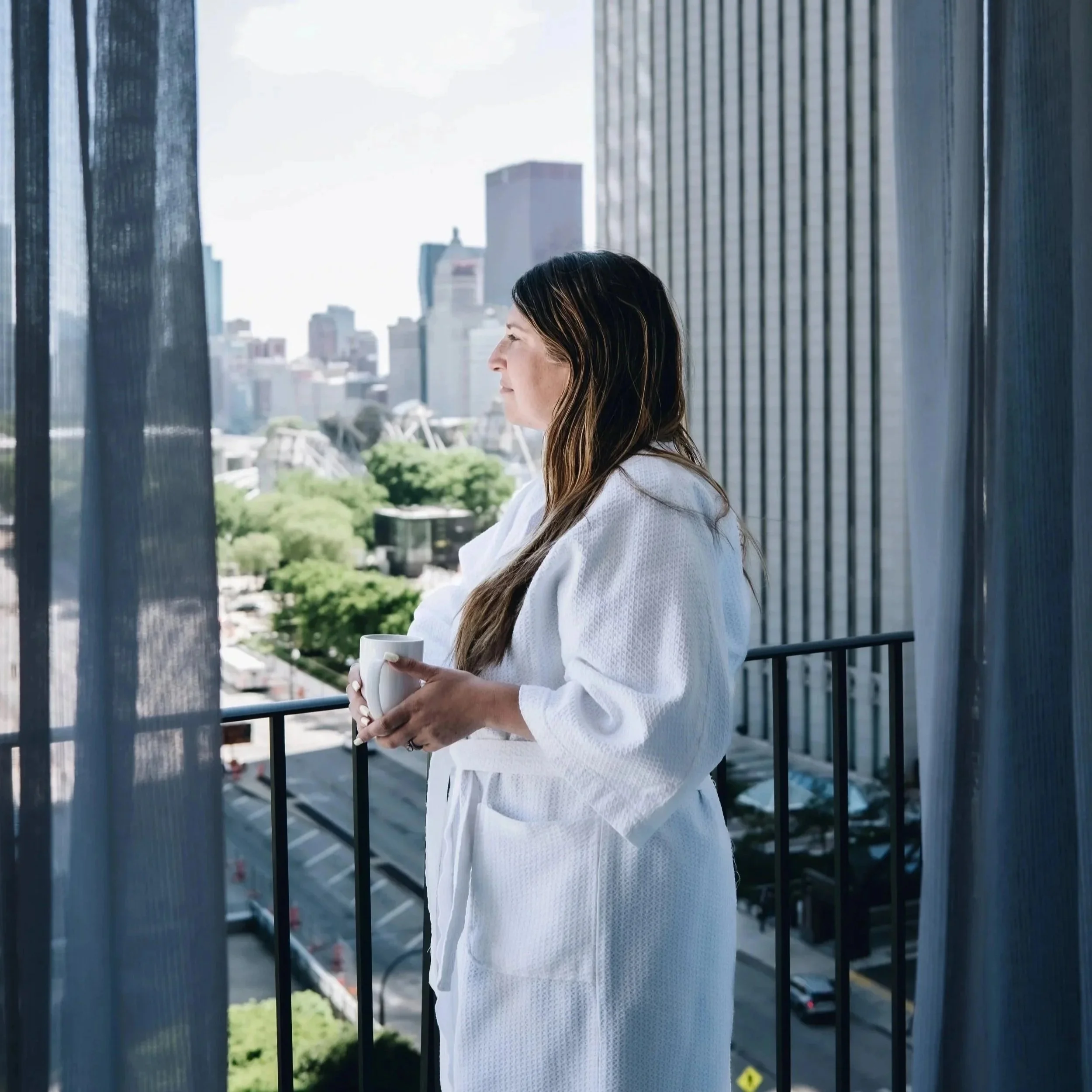 Why Chicago Hotels and Restaurants Need an Evergreen Content Library (And How to Build One)