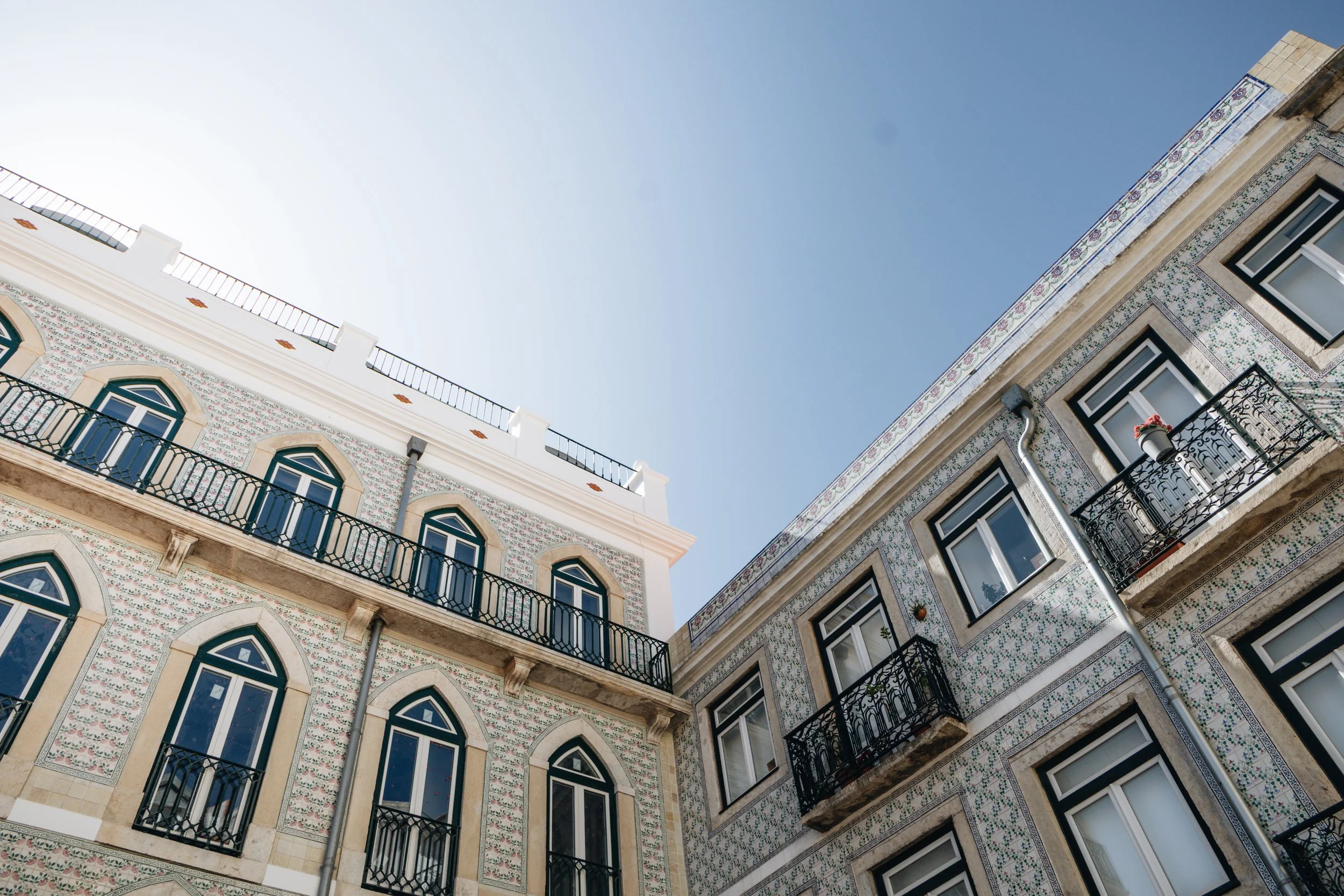 lisbon-02-alfama-morning.jpg