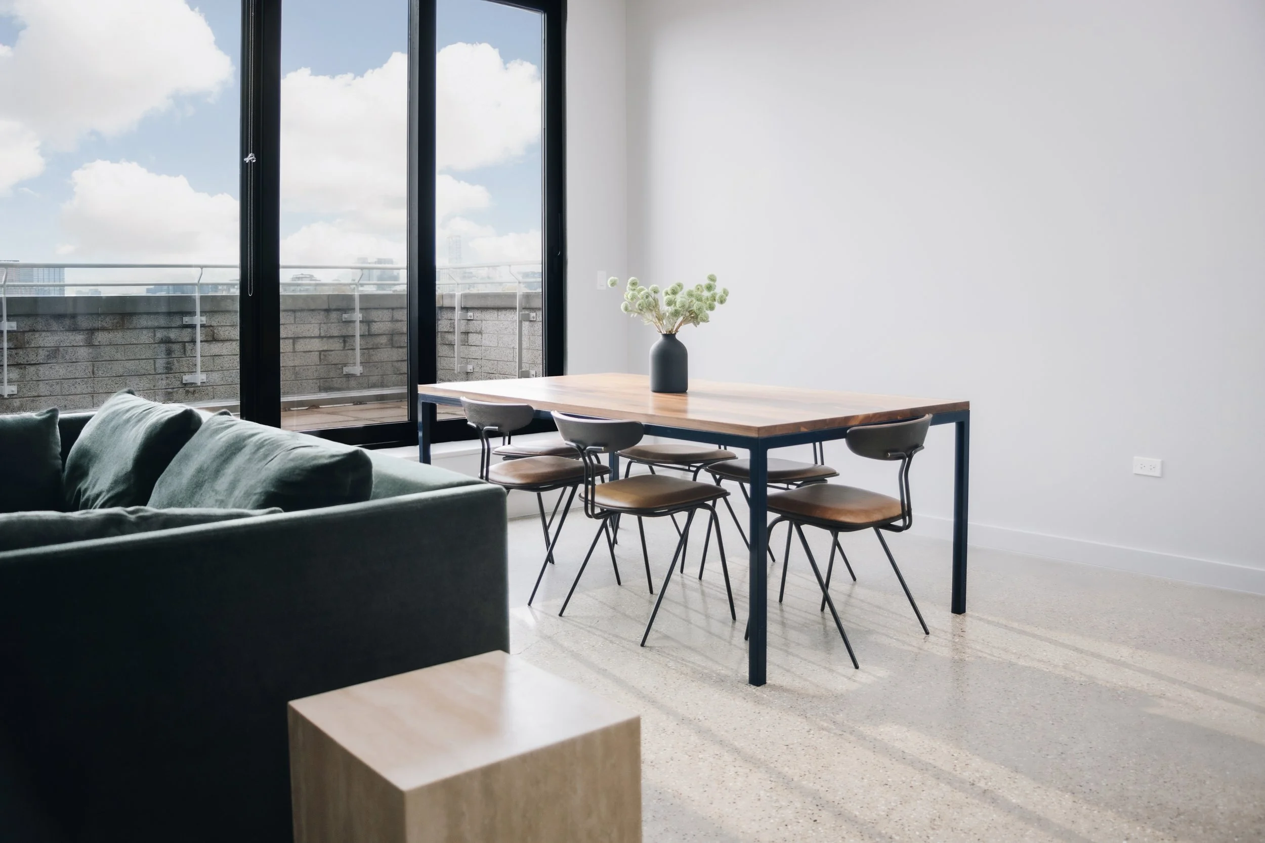 Unit504_LivingRoom3.jpg