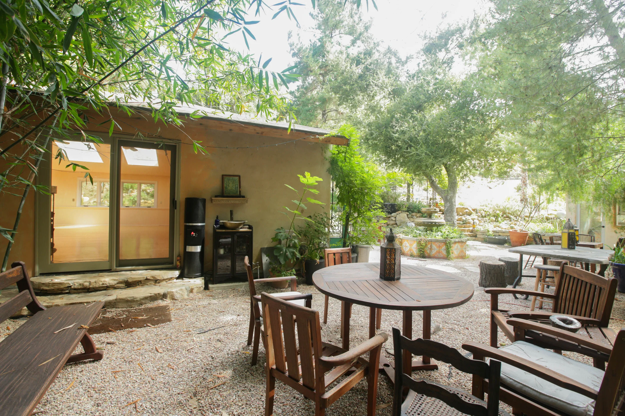 23-Studio Ext5.jpg