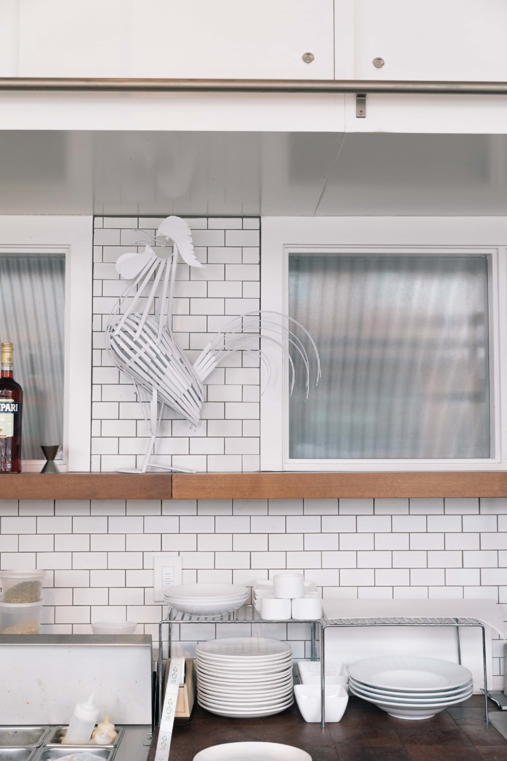 Jimena-Peck-Denver-Lifestyle-Editorial-Photographer-Lakehouse-Denver-Kitchen-Plates