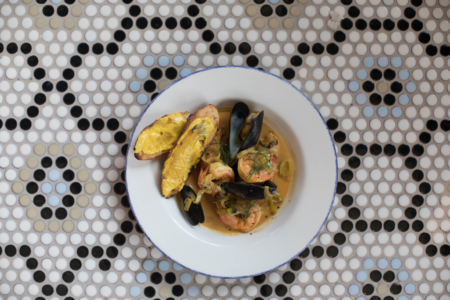 Jimena-Peck-Denver-Food-Photographer-The-Emporium-Kitchen-And-Wine-Market-Mussels-Contrast-Dish
