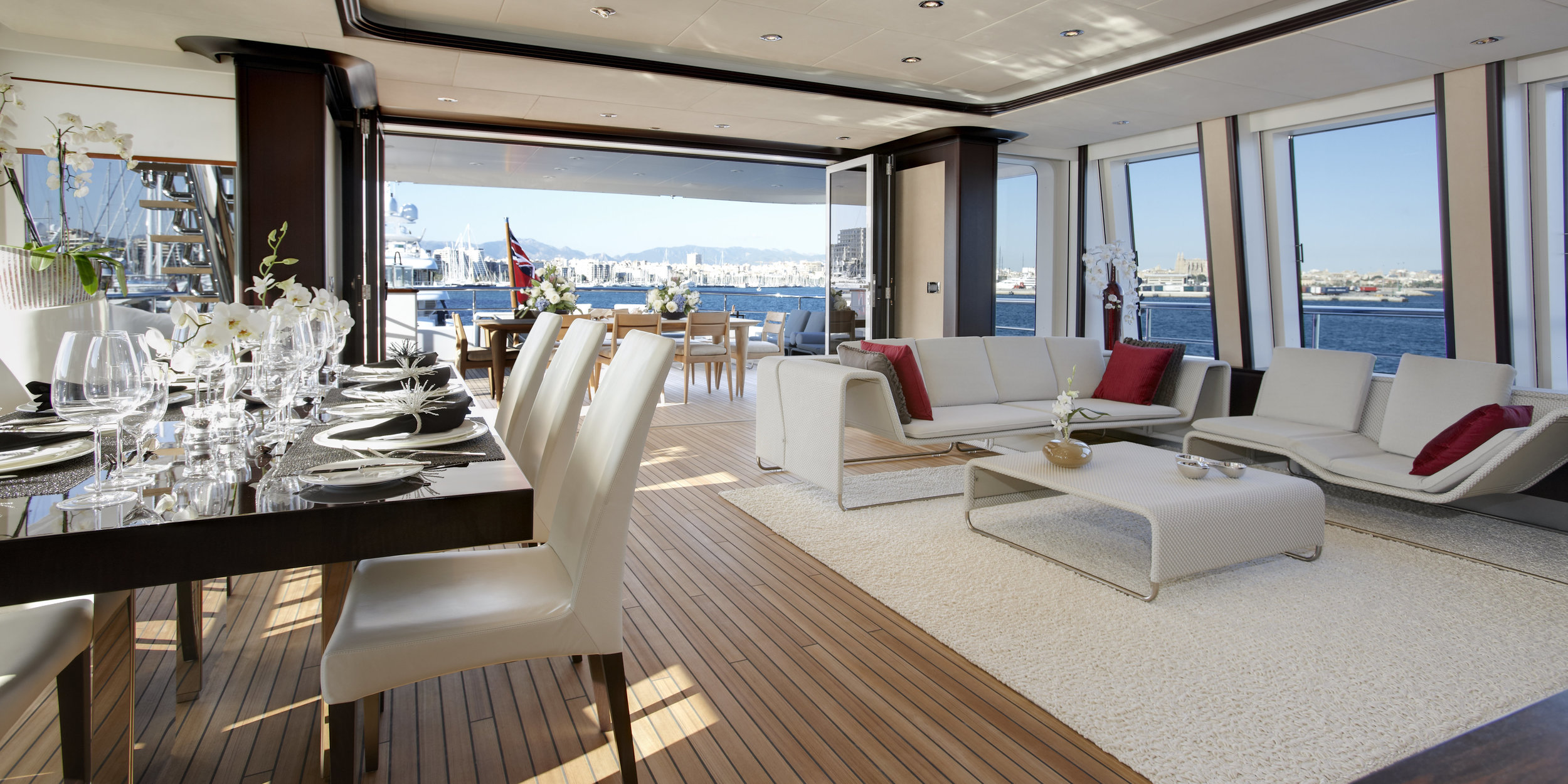 The-Helix-Superyacht-Bridge-Deck-Lounge.jpg..jpg