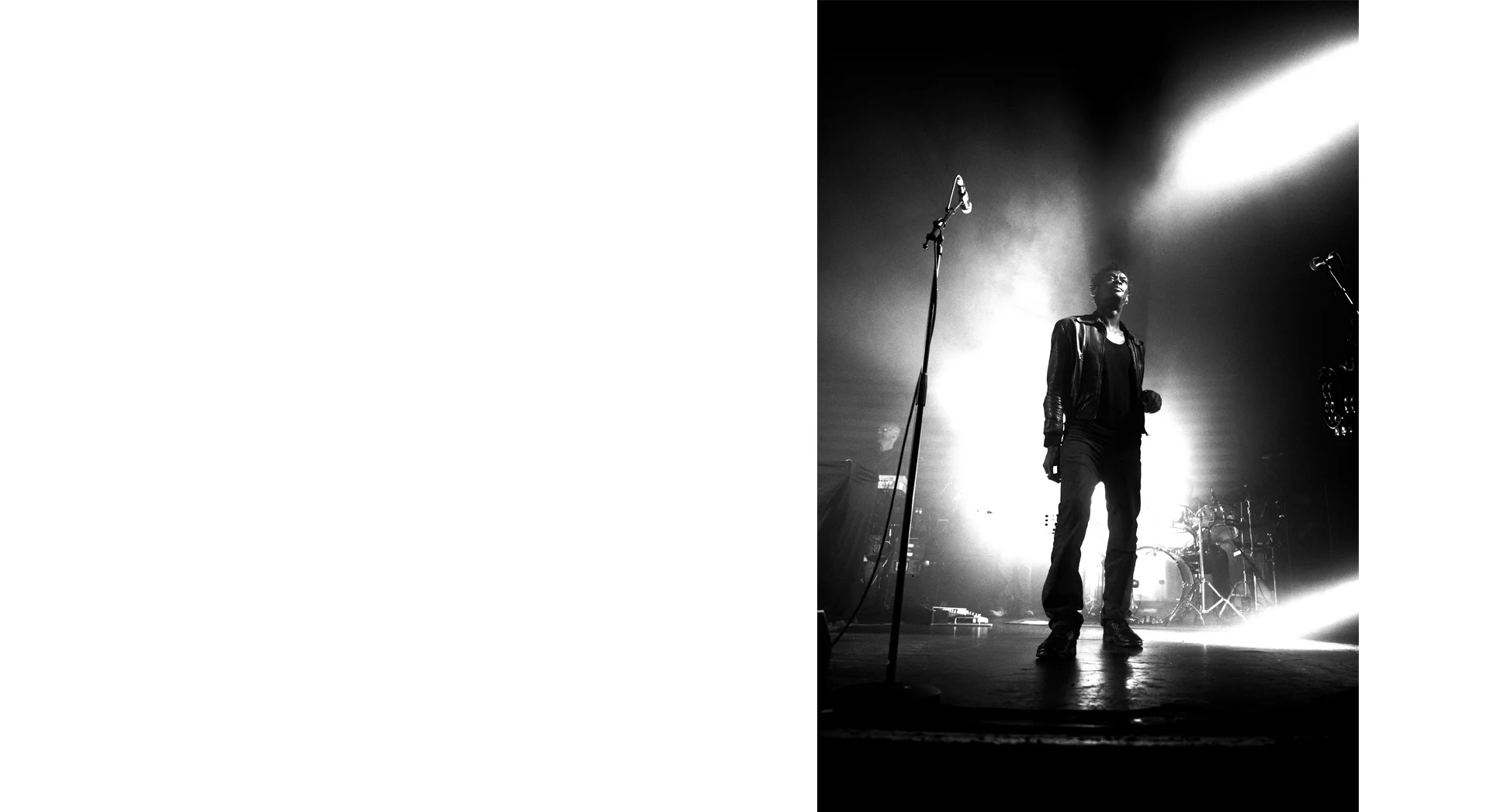 cMassive Attack_IMG2935-2 canvas 1920.jpg