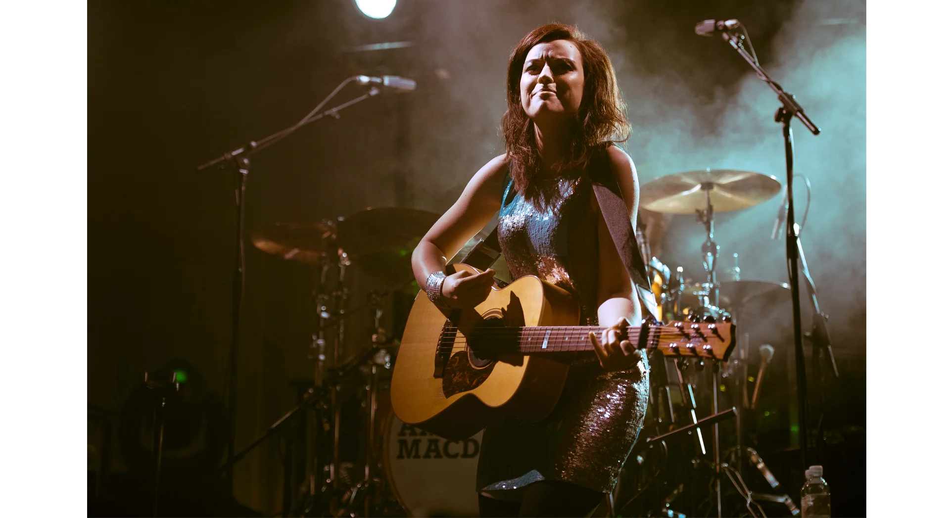 p_Amy_Macdonald10 PADDED 1920.jpg