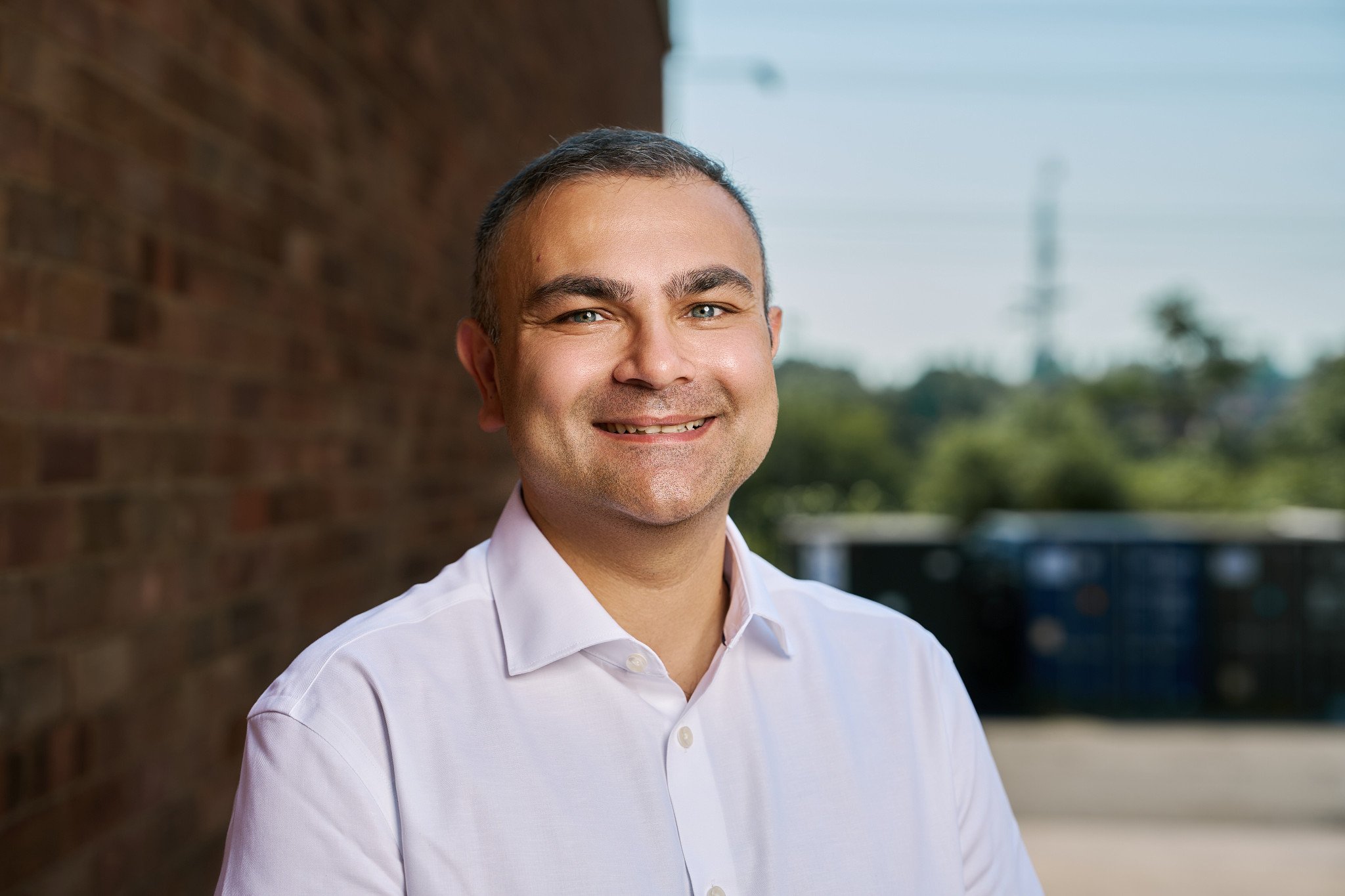 Professional outdoor headshot of Mid Leicestershire MP Peter Bedford photographed by corporate photographer Pete Martin.