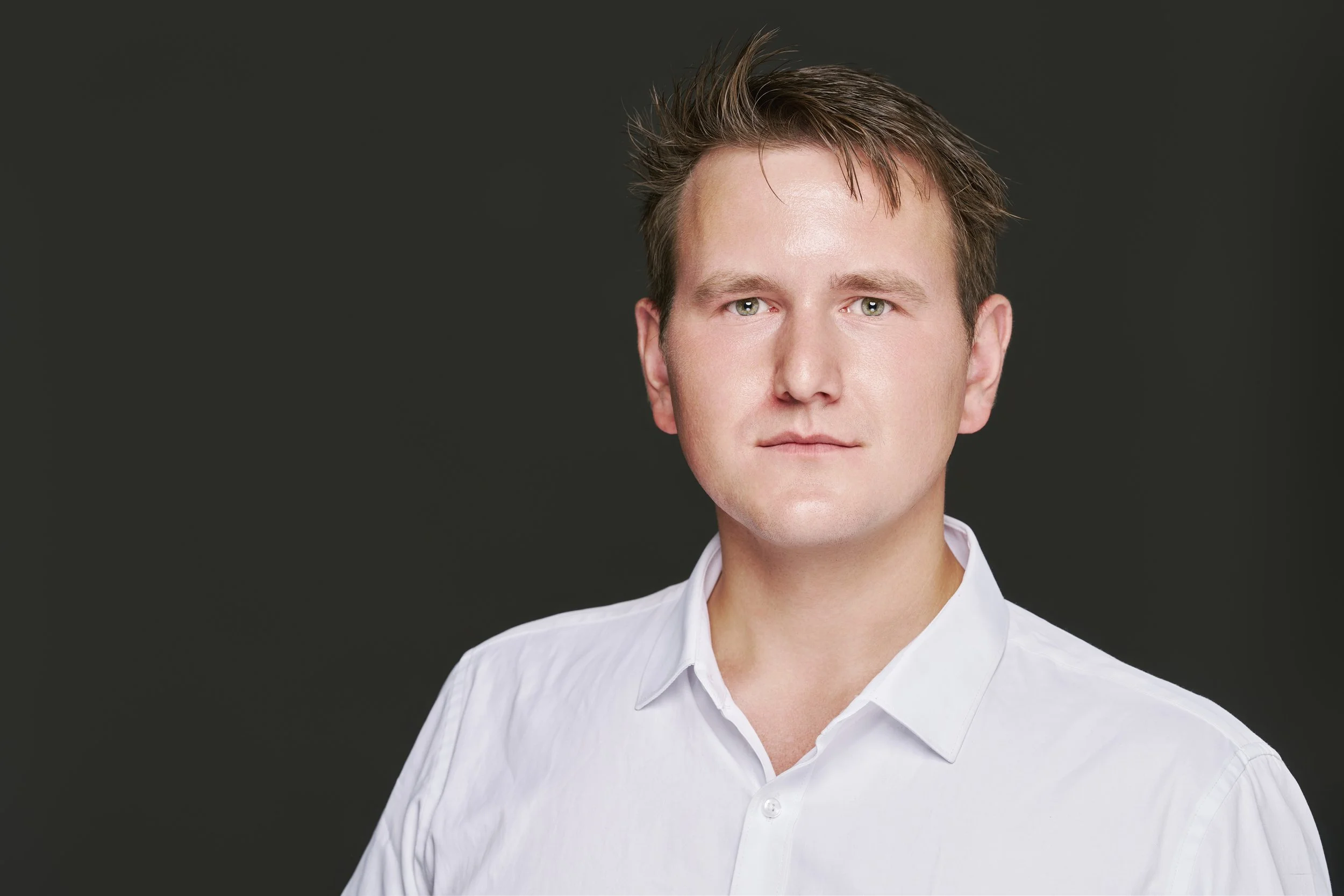Professional Meet the Team headshots created for Measom Dryline employees across Leicester and London.
