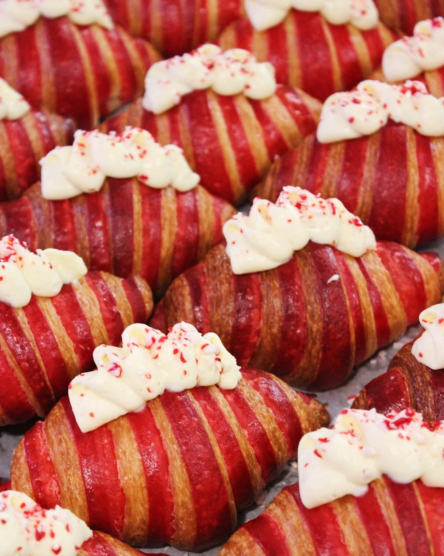 Sift Bake Shop's Winter menu is here! Featuring our NEW White Chocolate Peppermint Croissant!❤️🤍

Our full bakery menu is available for pre-order on our Christmas menu. Order through the link in our bio or via phone call at 860-245-0541. Thank you!
