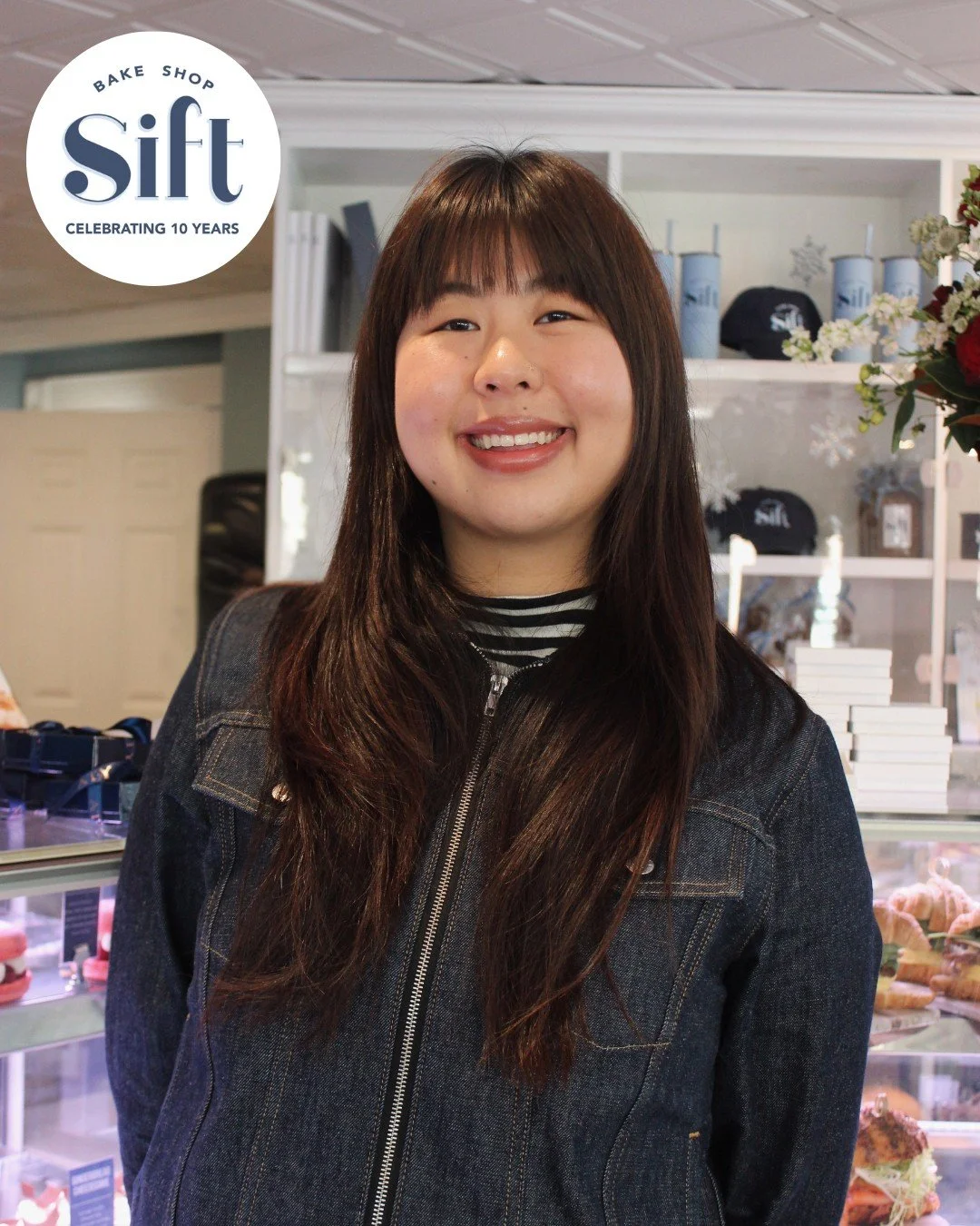 Meet A.T.Y Hospitality's Chief of Staff, Sue!

Sue has been working at Sift Bake Shop for five years as a communications associate and is currently our Chief of Staff💙

What do you love about working at Sift?
🥐 Catching up with my coworkers, the op