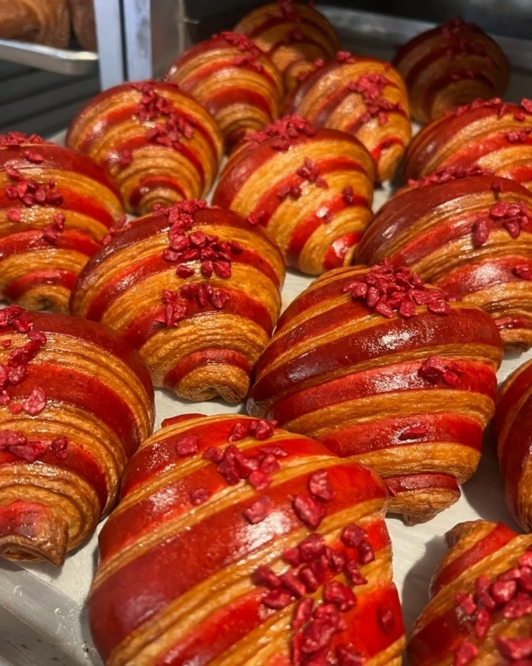 Chocolate Raspberry croissants fresh out of the oven!❤️

Make sure to stock up on these croissants before they leave when our summer menu launches on April 30th🥐

*
*
*
*
*
#atyhospitality #siftbakeshop #mysticct #ct #bakery