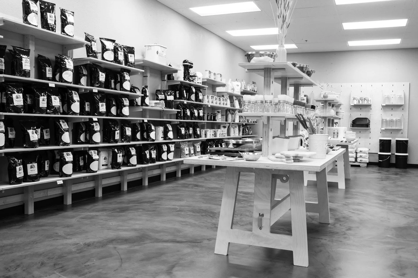 KGBS-Retail-Shop_bw.jpg