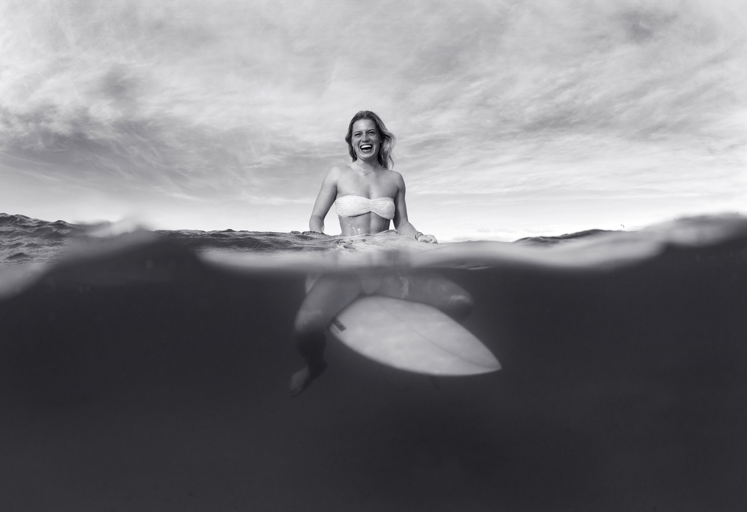 Robin Clark_black and white_Laura_surfing_Australia_DSC7193.jpg