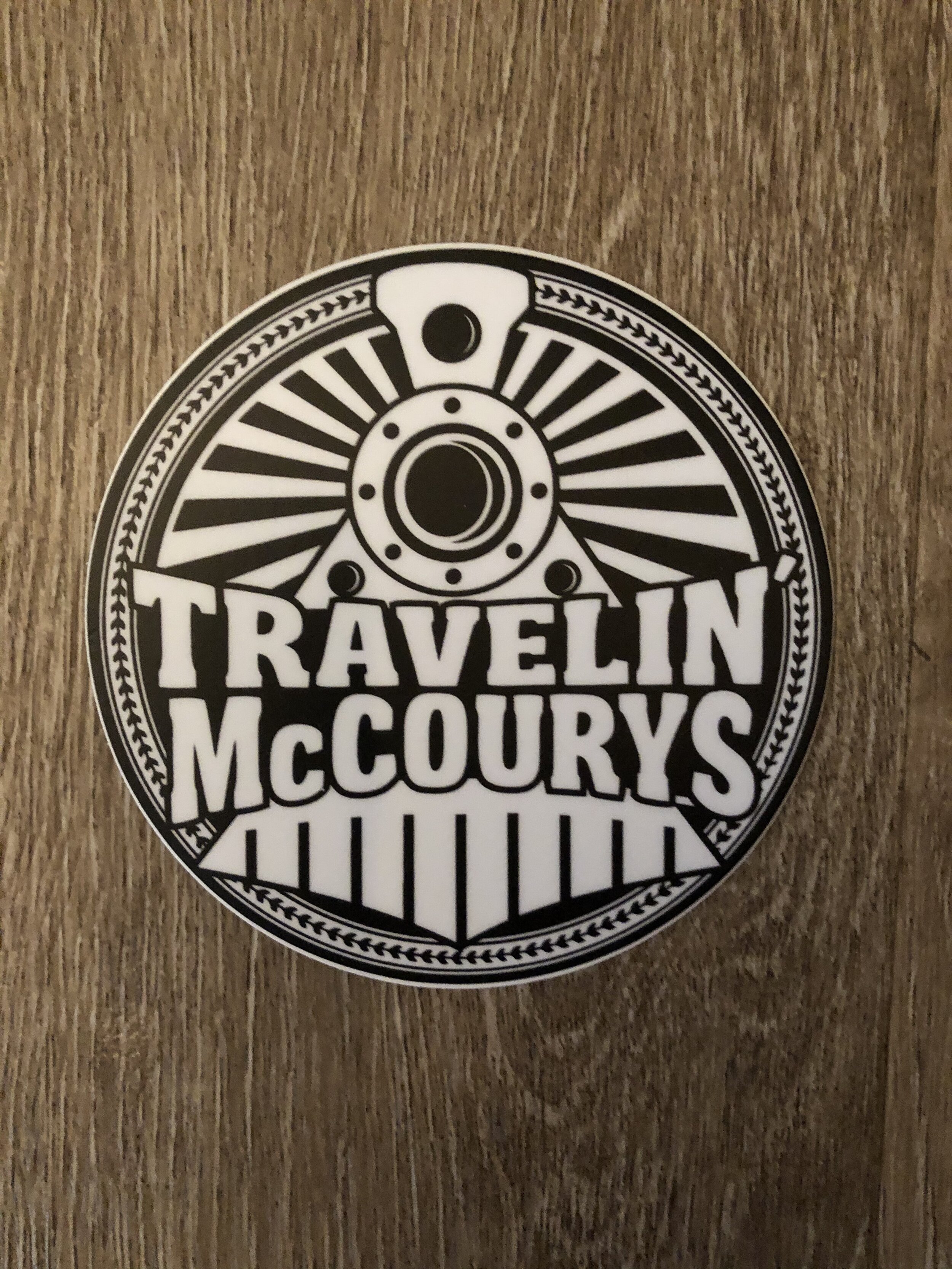 Round black/white train sticker