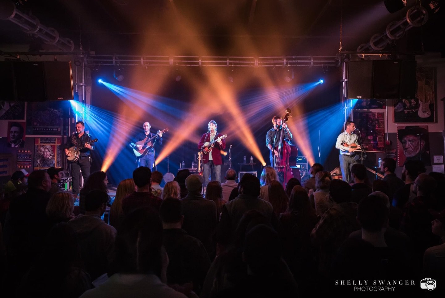 The holidays are approaching, but we&rsquo;re already looking forward to travelin&rsquo; around in 2025! Make sure you follow us on Bandsintown to stay up to date on new shows and be notified when we&rsquo;re headed through your area! 

Photo by @she
