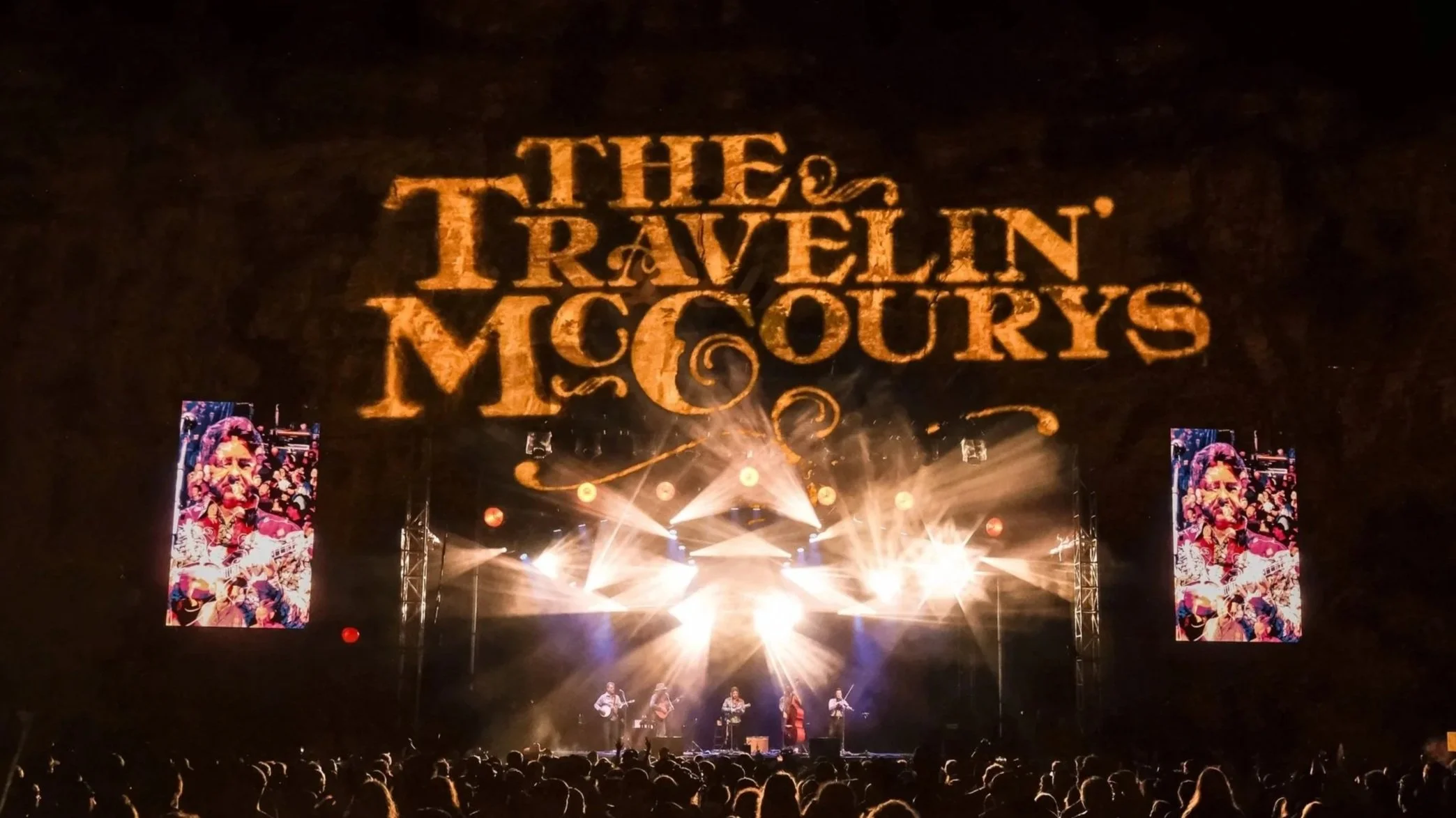 25.05.24_10.43.58_Traveling McCoury_LizPappas-1.jpg