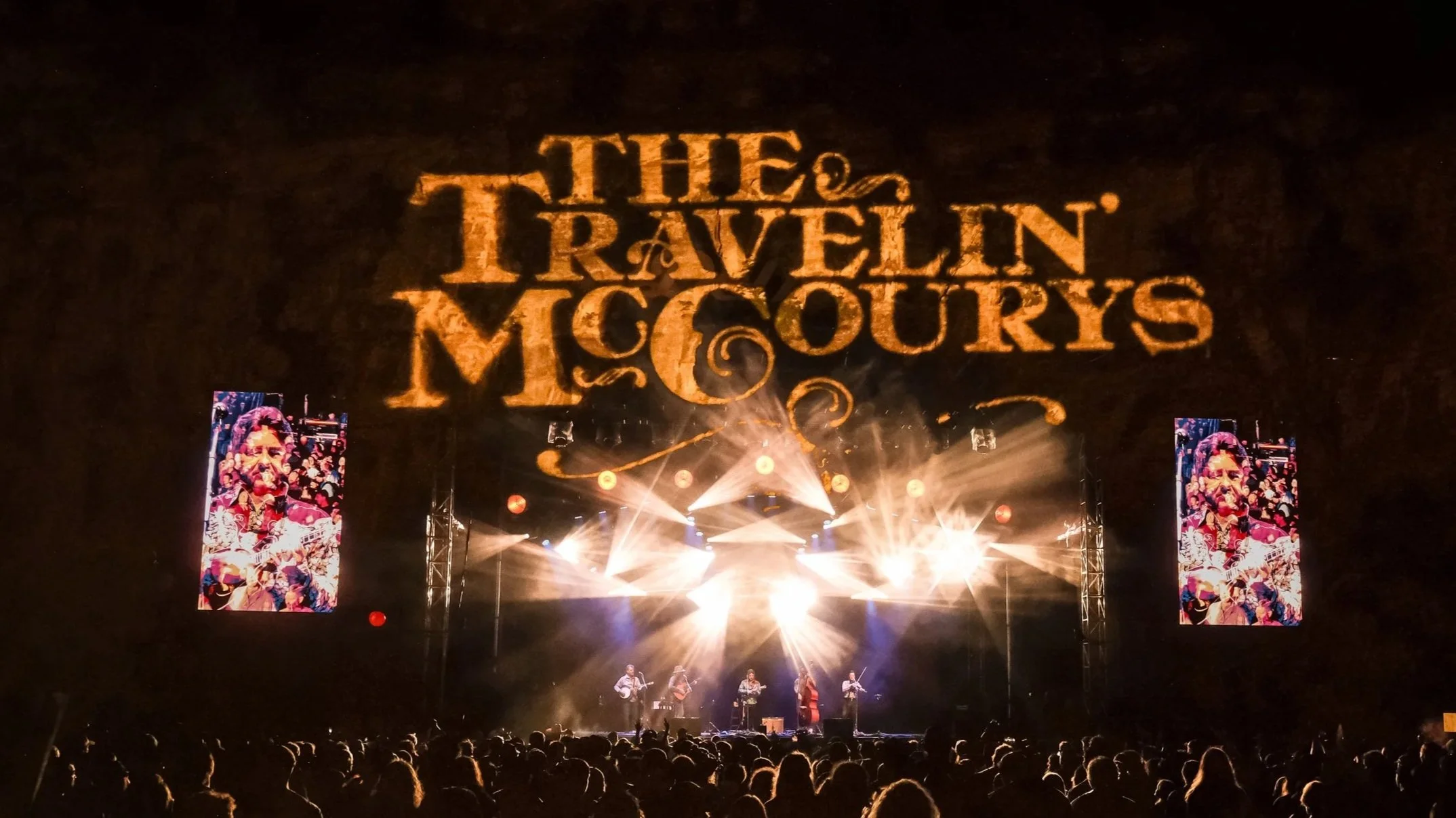 25.05.24_10.43.58_Traveling McCoury_LizPappas-1.jpg