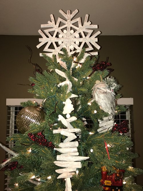 How to Put Christmas Tree Ribbon Decorations on Trees - Bless'er House