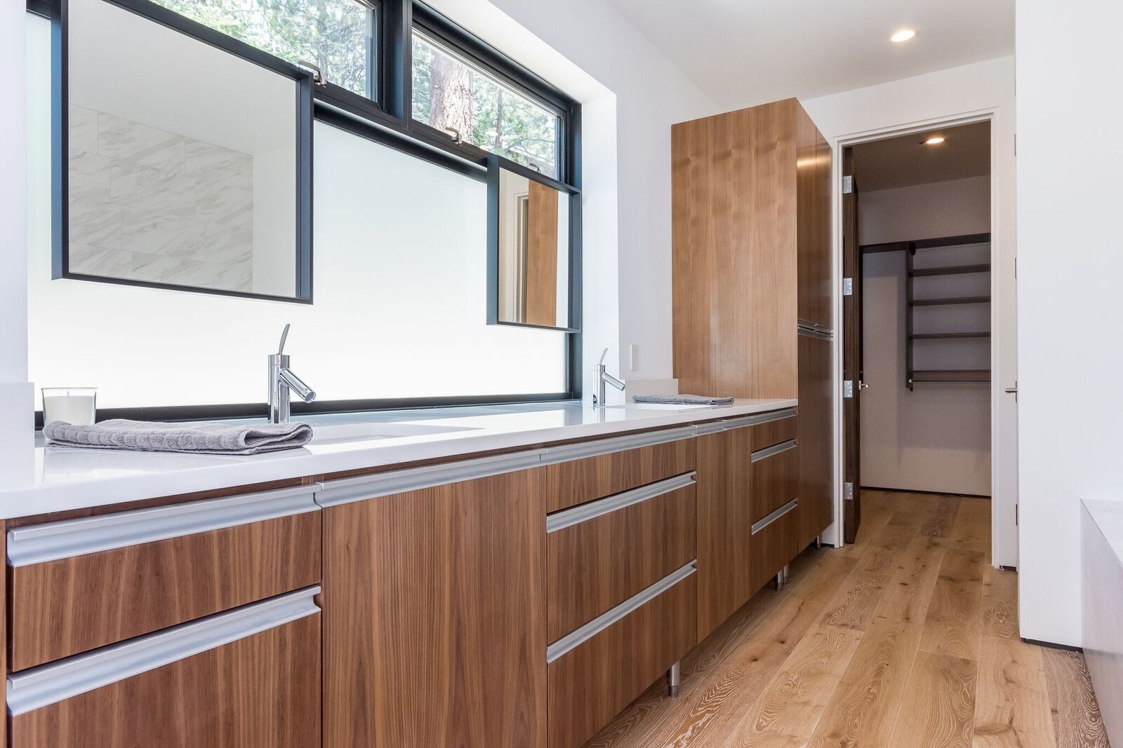 Modern Cabin - Master Bath 2