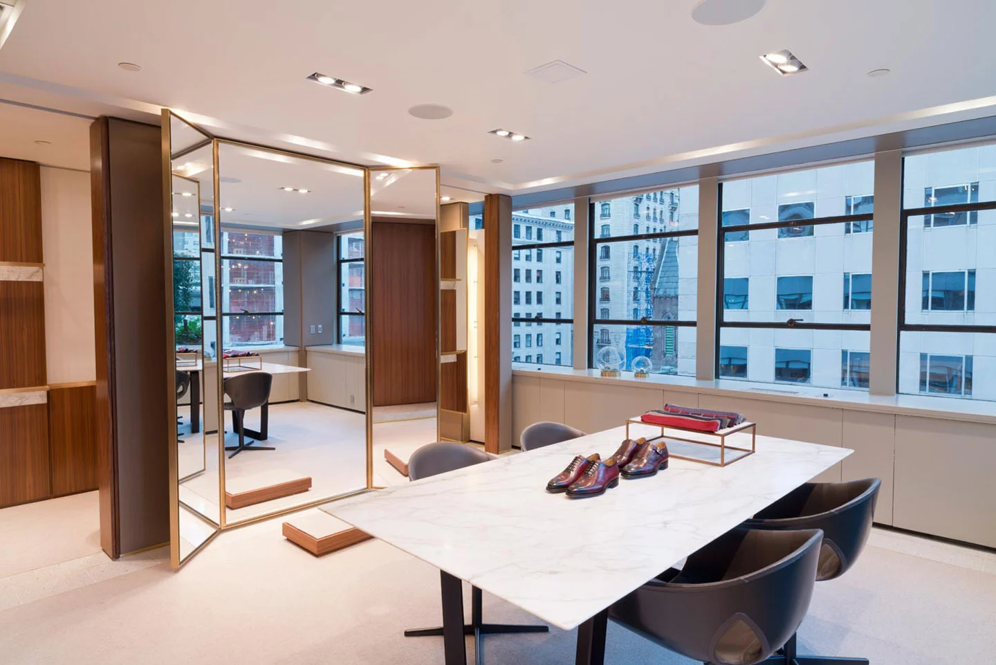 Vesture Fitting Room