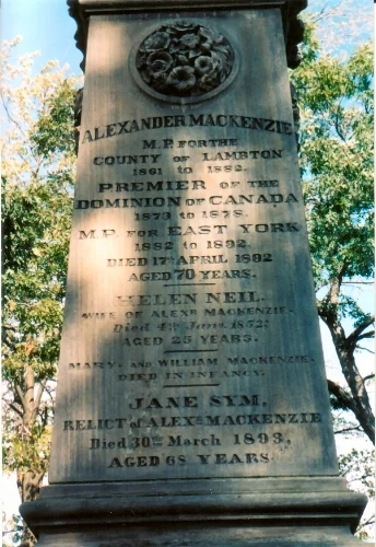 Mackenzie grave.jpg